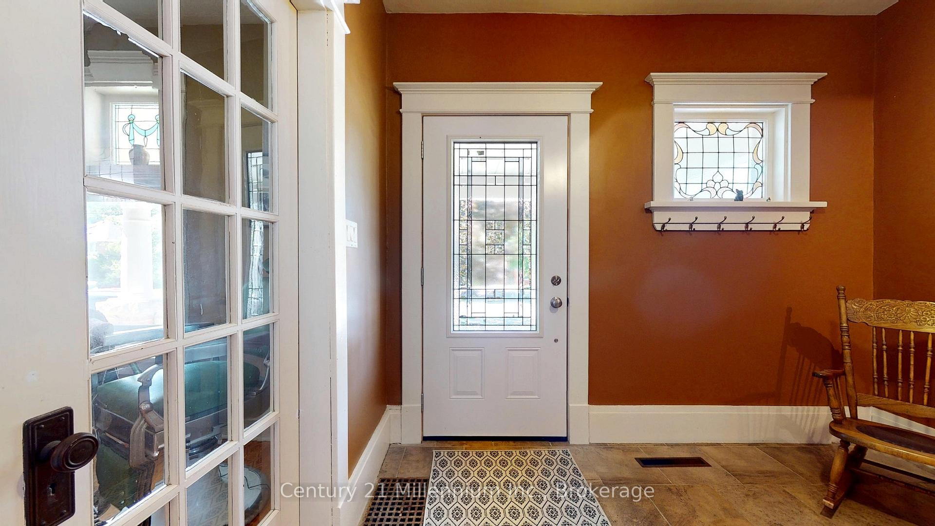 129 4th Street W, Owen Sound — photo 5 of 5