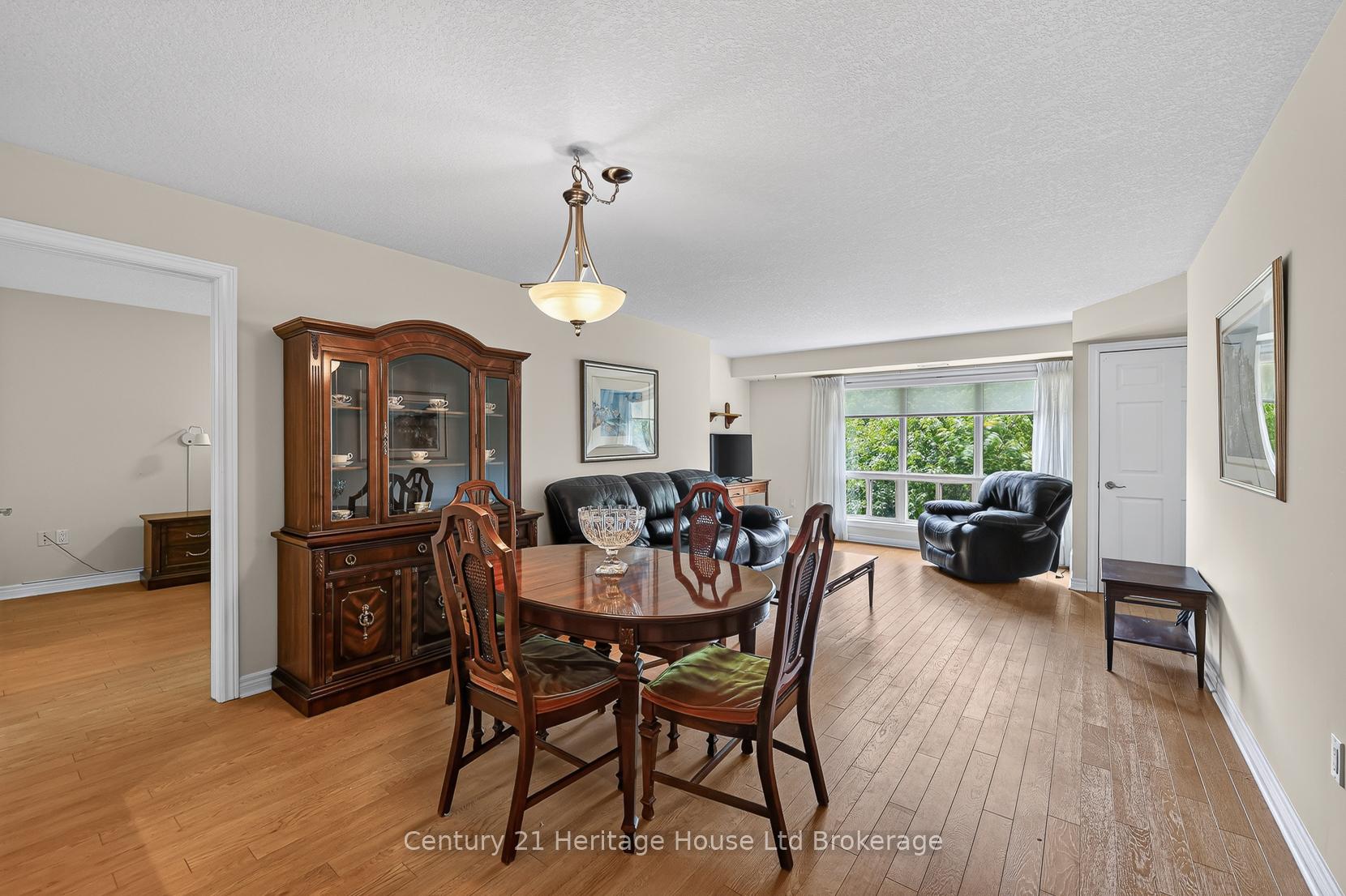 46 Canterbury Street 306, Ingersoll — photo 3 of 5