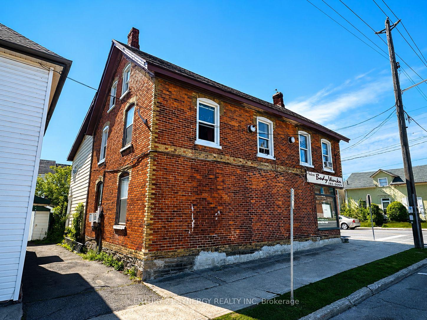 18 Market Street N, Smiths Falls — photo 4 of 5