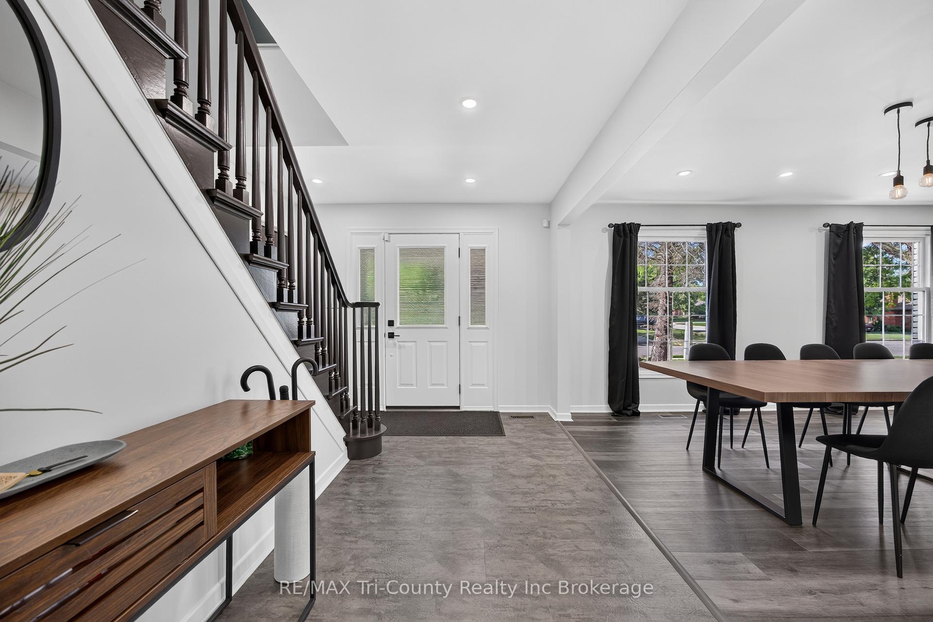 25 Demeyere Avenue, Tillsonburg — photo 4 of 5