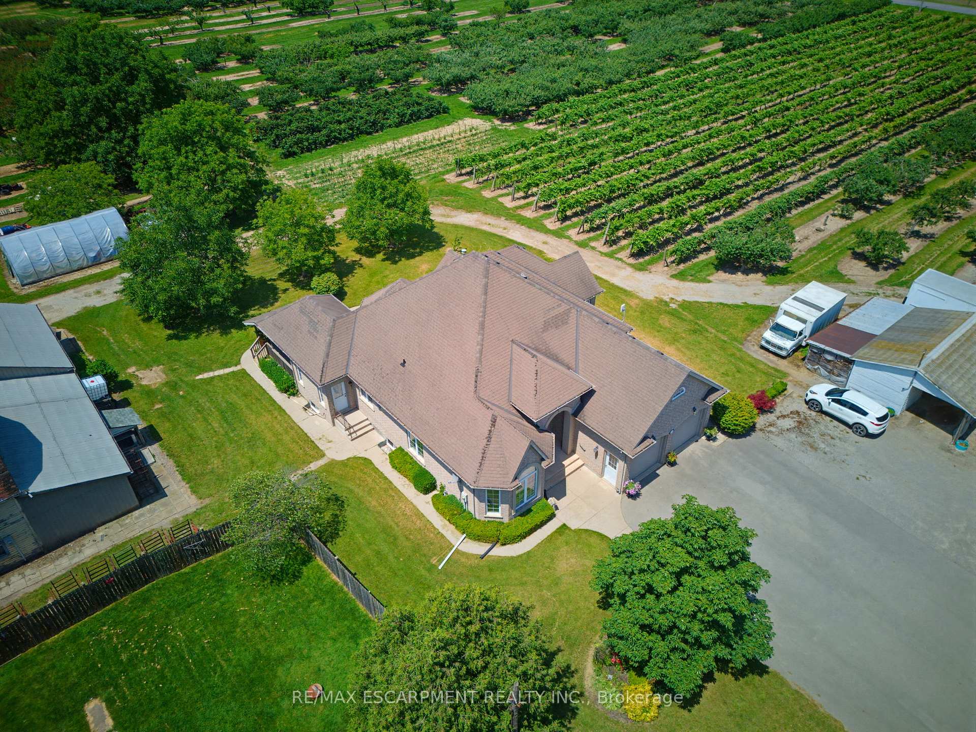 4188 Victoria Avenue, Lincoln — photo 4 of 5