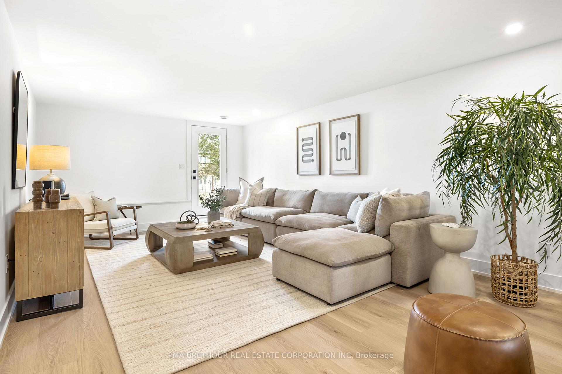 66 Doctor Agnes Craine Drive, Smiths Falls — photo 4 of 5
