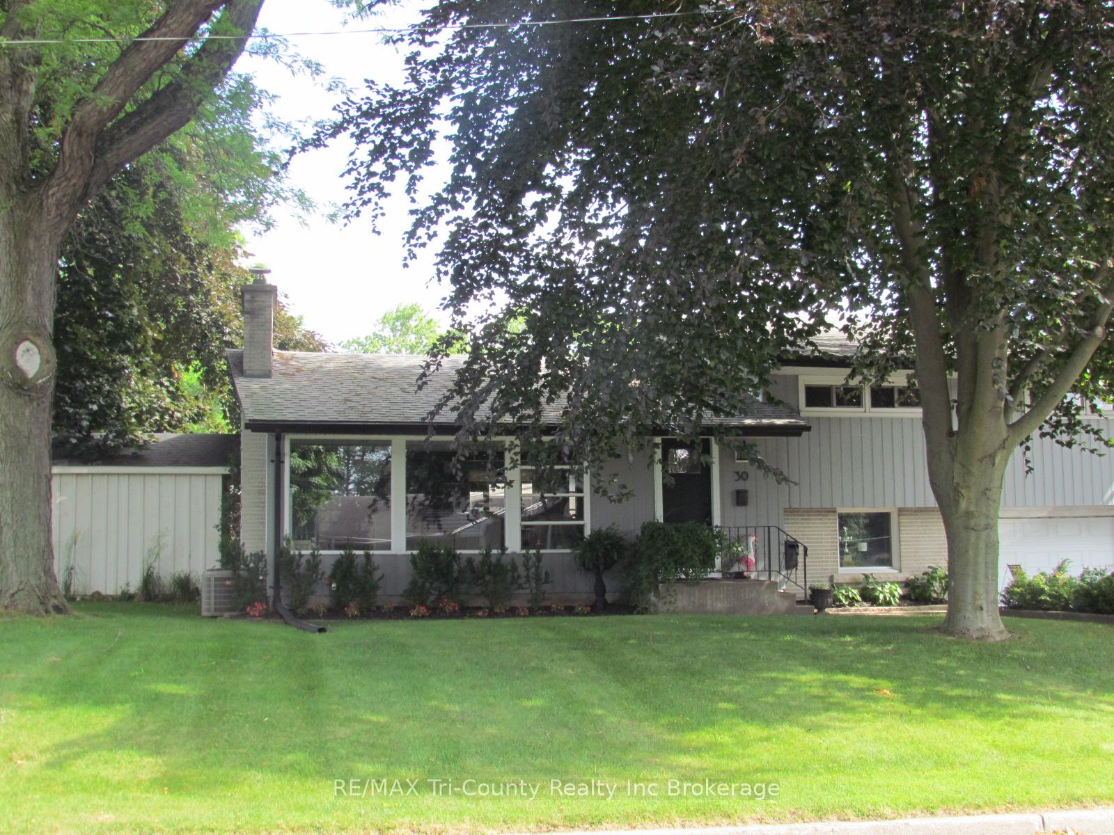 30 Fairfield Crescent, Tillsonburg — photo 2 of 5