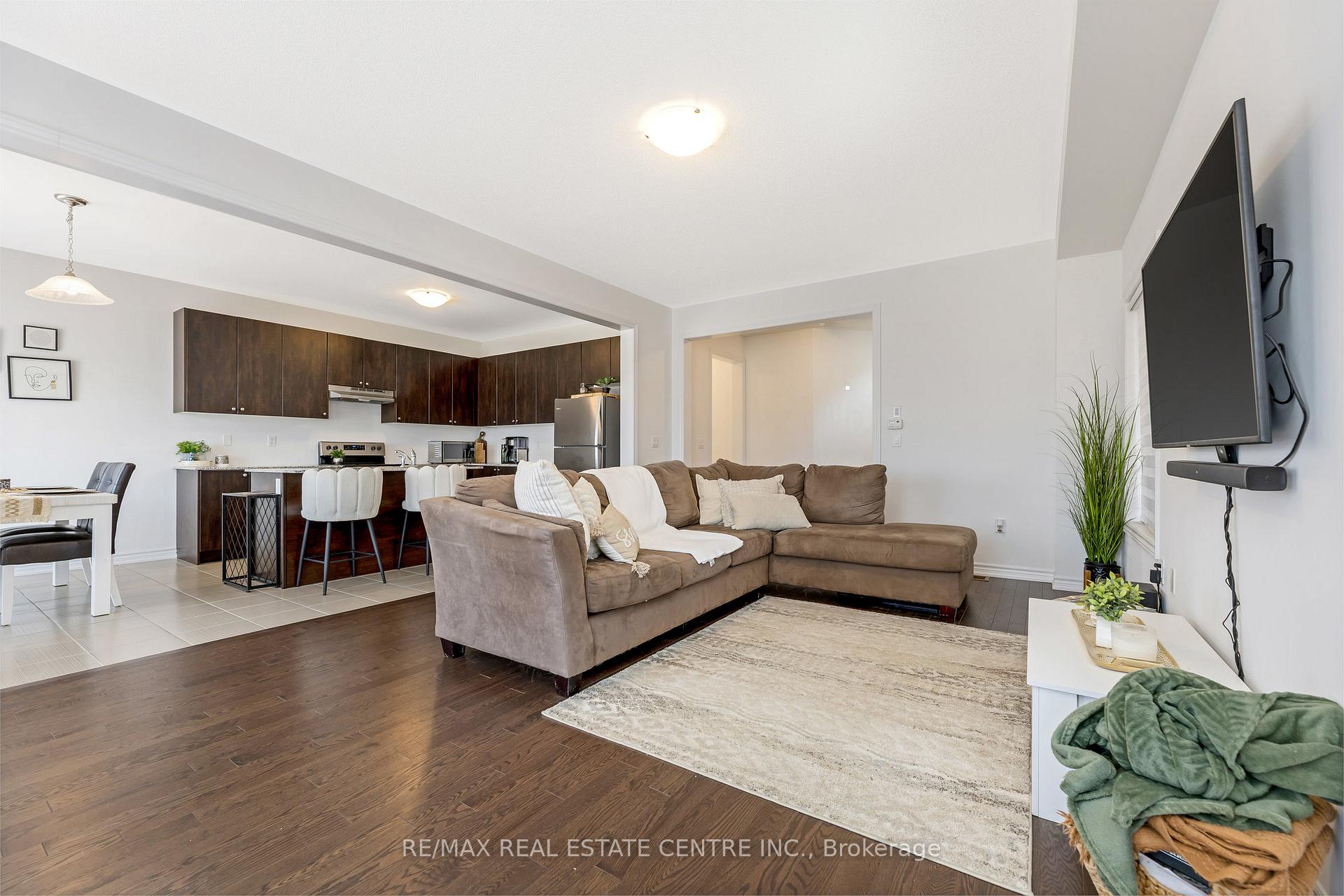 322 Russell Street, Southgate — photo 4 of 5