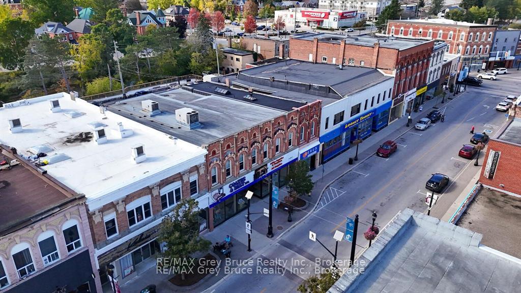 958 2nd Avenue E, Owen Sound — photo 4 of 5