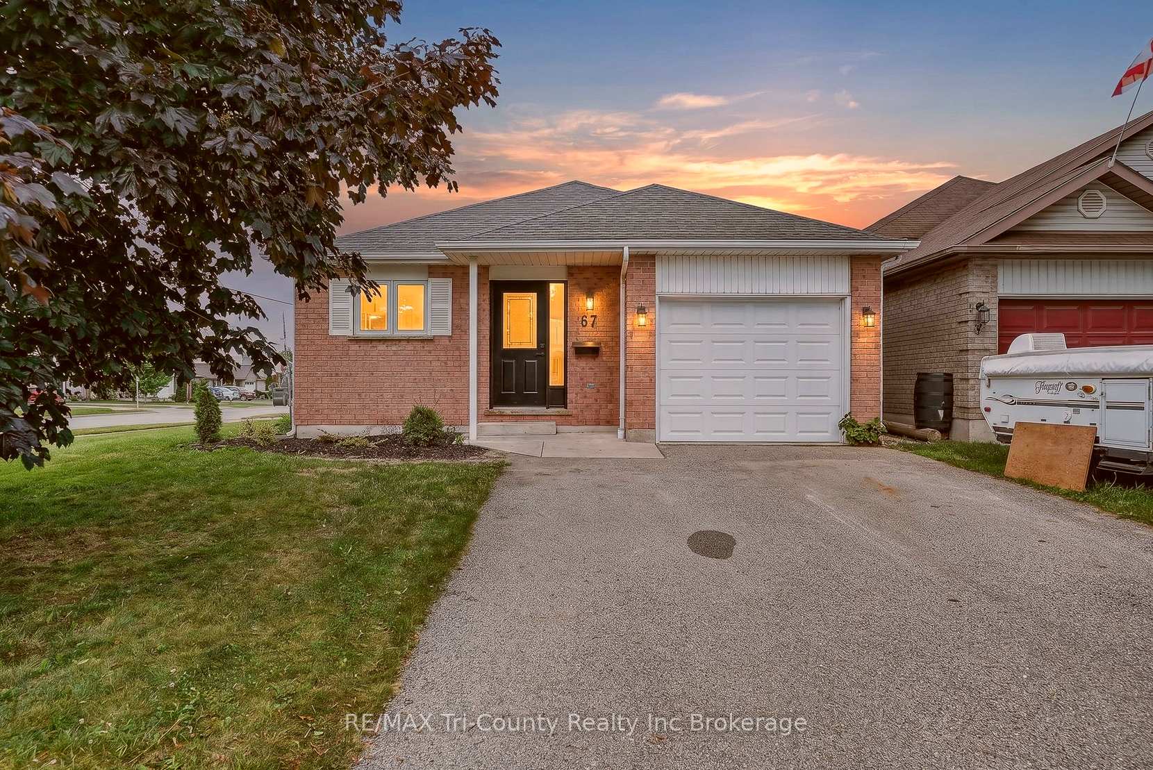 67 Beckett Boulevard, Tillsonburg, ON N4G 5N3 — Tillsonburg, Ontario