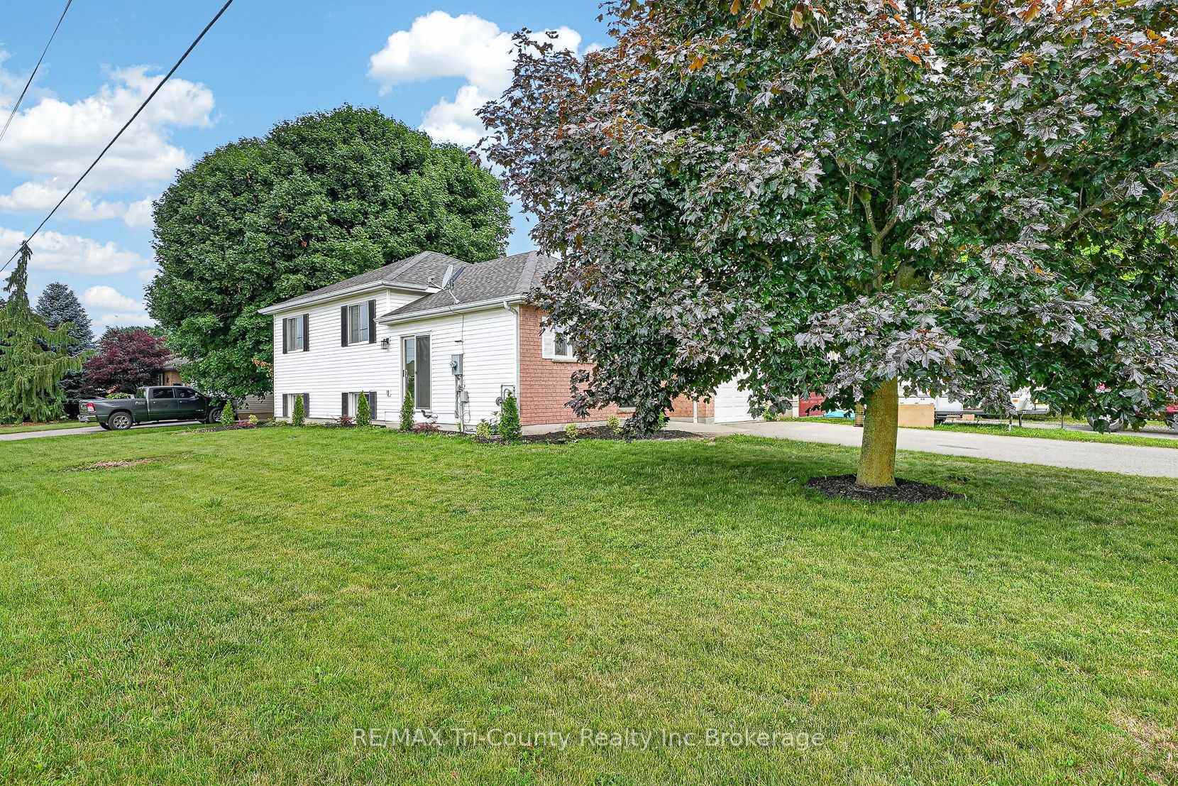 67 Beckett Boulevard, Tillsonburg — photo 3 of 5