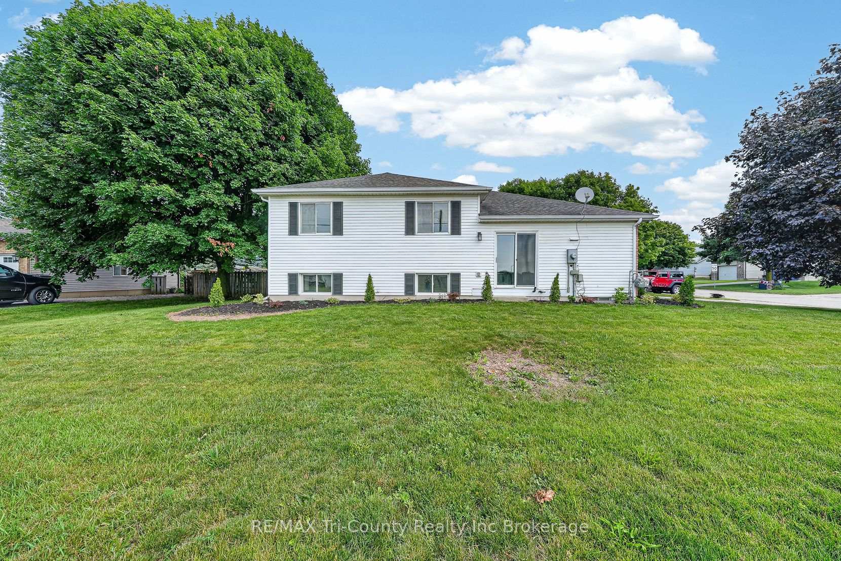 67 Beckett Boulevard, Tillsonburg — photo 4 of 5