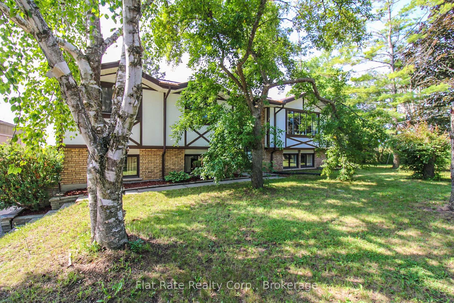 2241 BROWN Line, Cavan Monaghan — photo 4 of 5