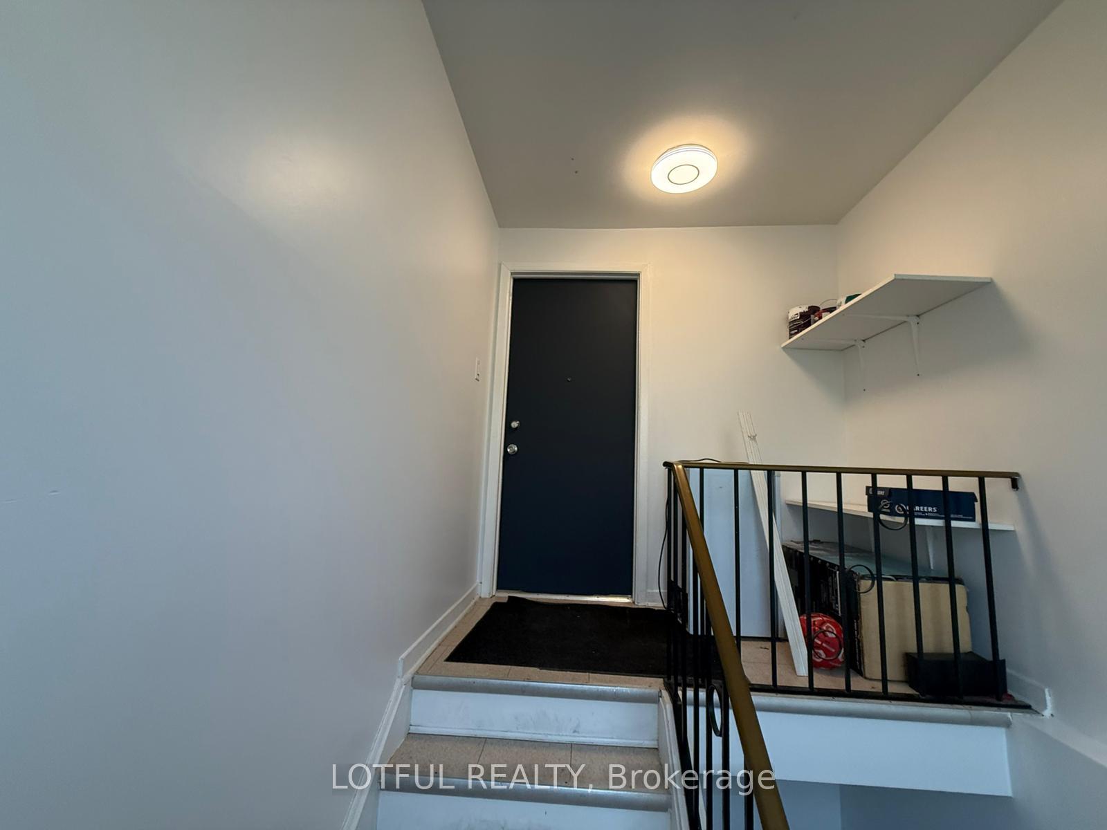 2647 Priscilla Street A, Britannia - Lincoln Heights and Area — photo 2 of 5
