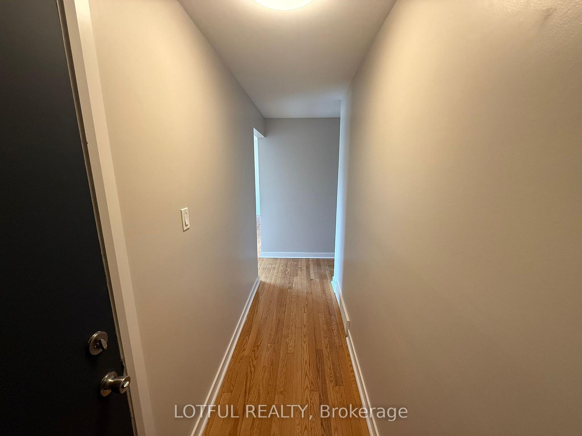 2647 Priscilla Street A, Britannia - Lincoln Heights and Area — photo 3 of 5