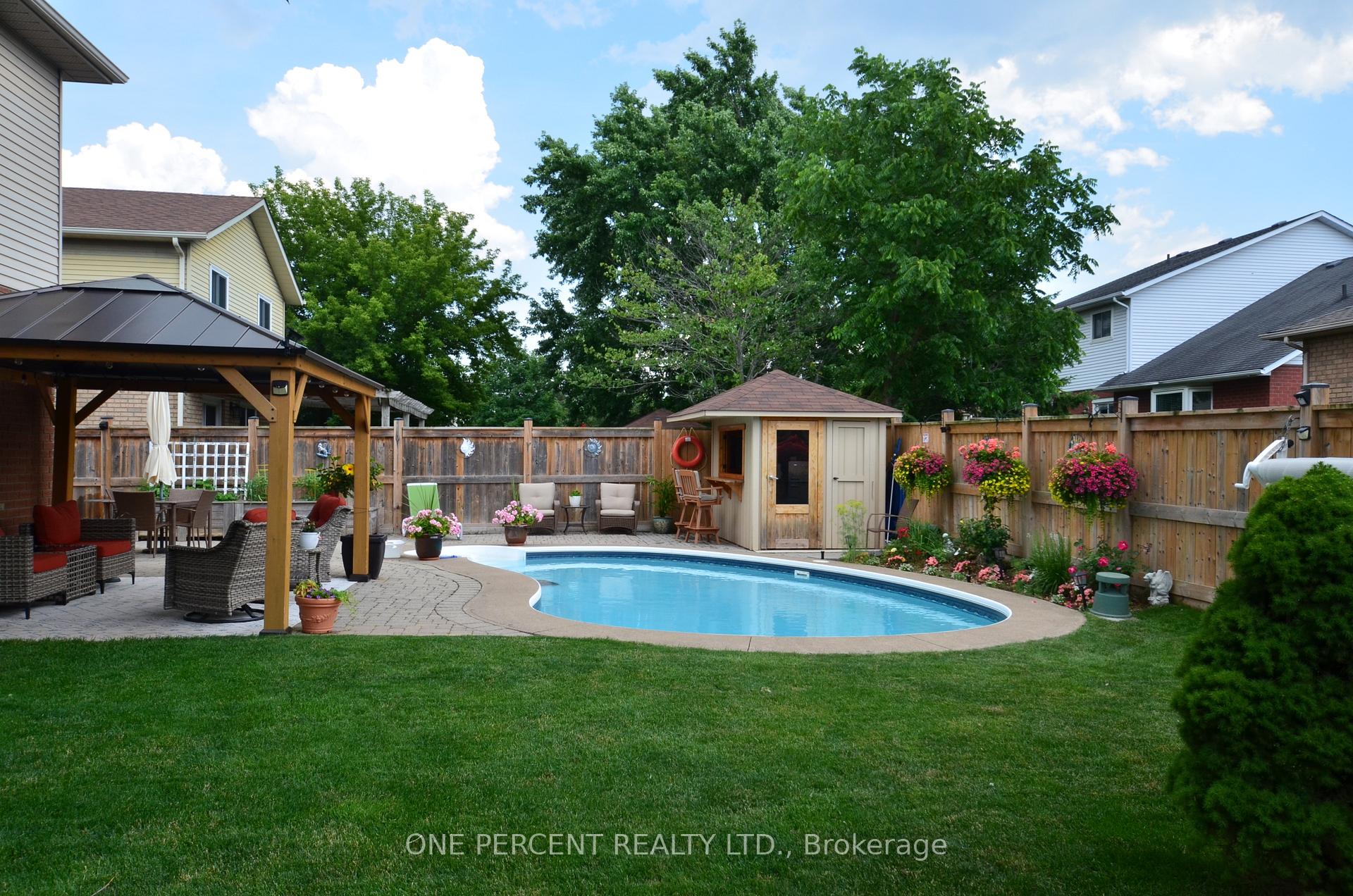 5122 Sumach Crescent, Lincoln — photo 3 of 5