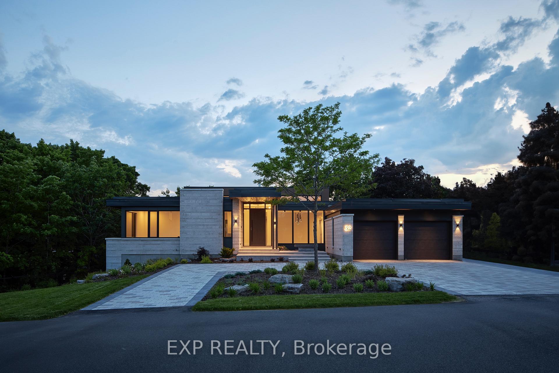 32 CLOVELLY Road, Beacon Hill North - South and Area, ON K1J 6M2 — Beacon Hill North - South and Area, Ontario