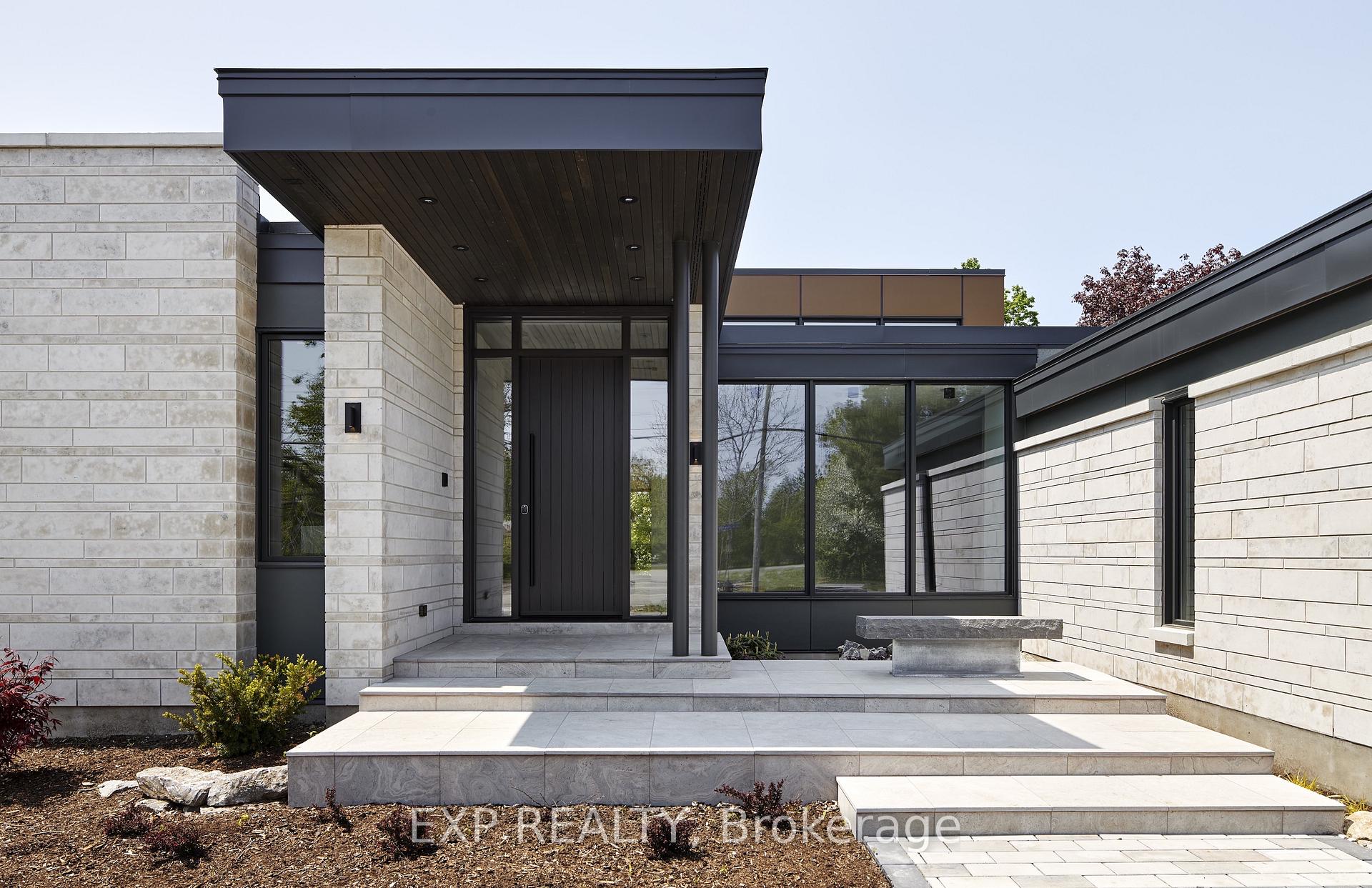32 CLOVELLY Road, Beacon Hill North - South and Area — photo 2 of 5