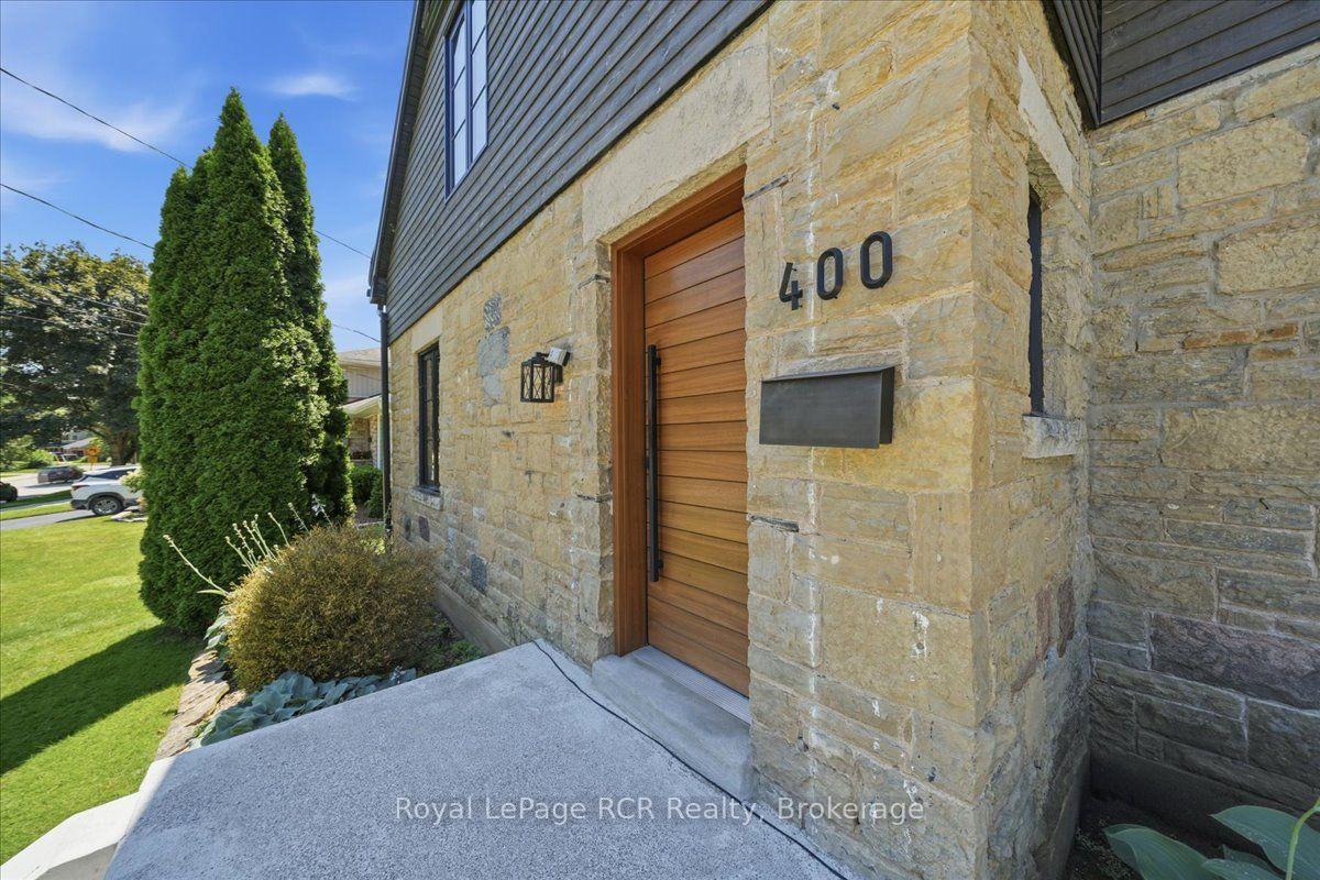 400 2nd Avenue W, Owen Sound — photo 3 of 5