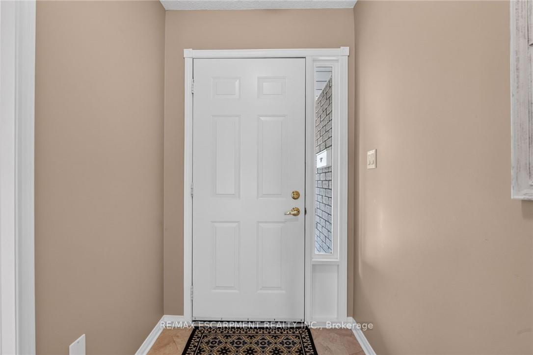 11 Garden Drive, West Lincoln — photo 4 of 5