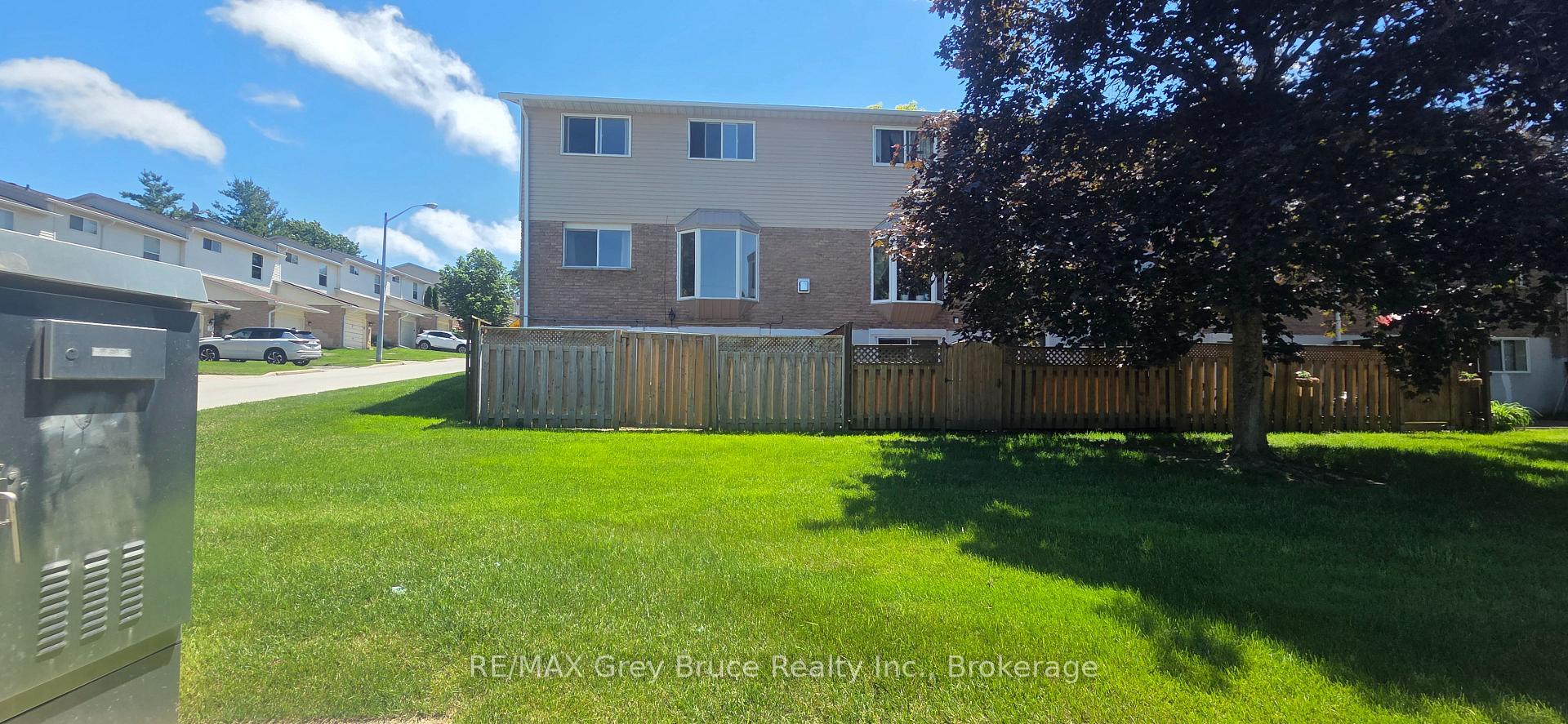 60 Lila Road 60, Owen Sound — photo 4 of 5