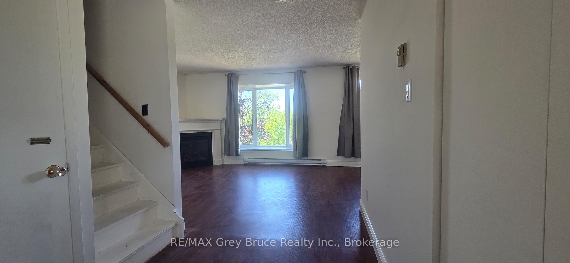 60 Lila Road 60, Owen Sound — photo 5 of 5