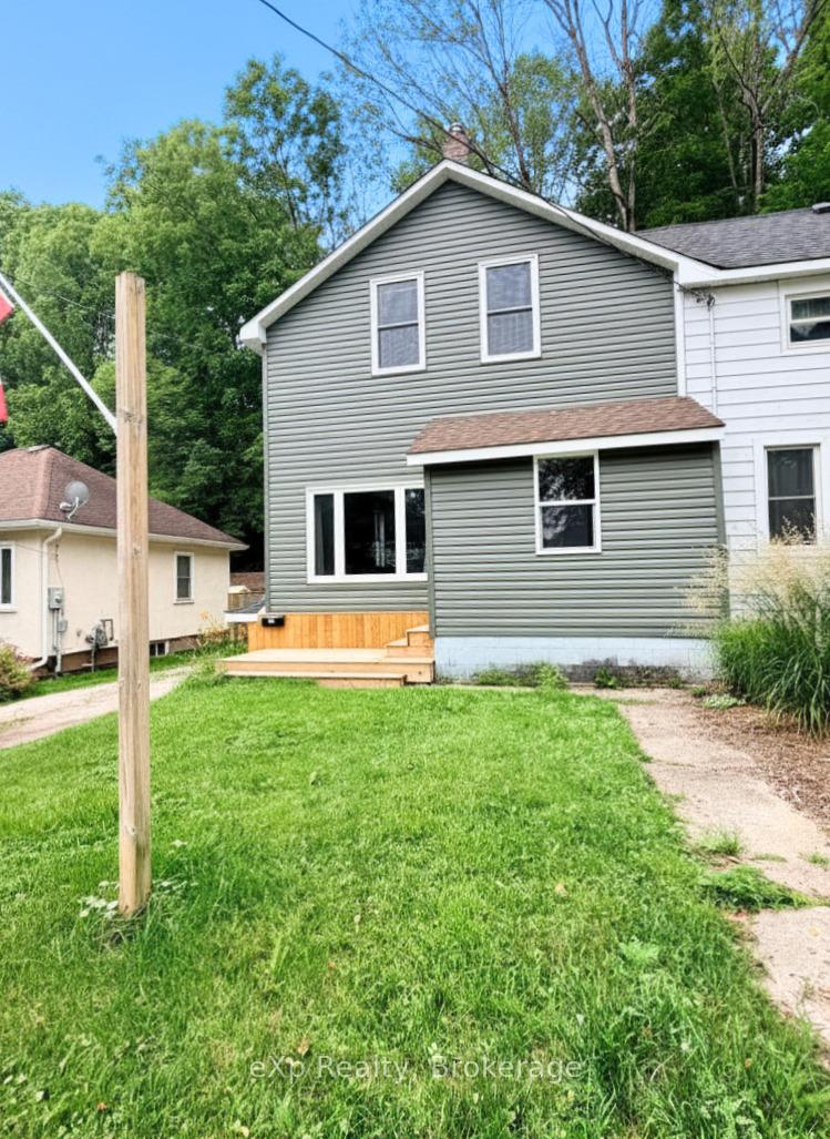 218 2nd Avenue E, Owen Sound, ON N4K 2E6 — Owen Sound, Ontario