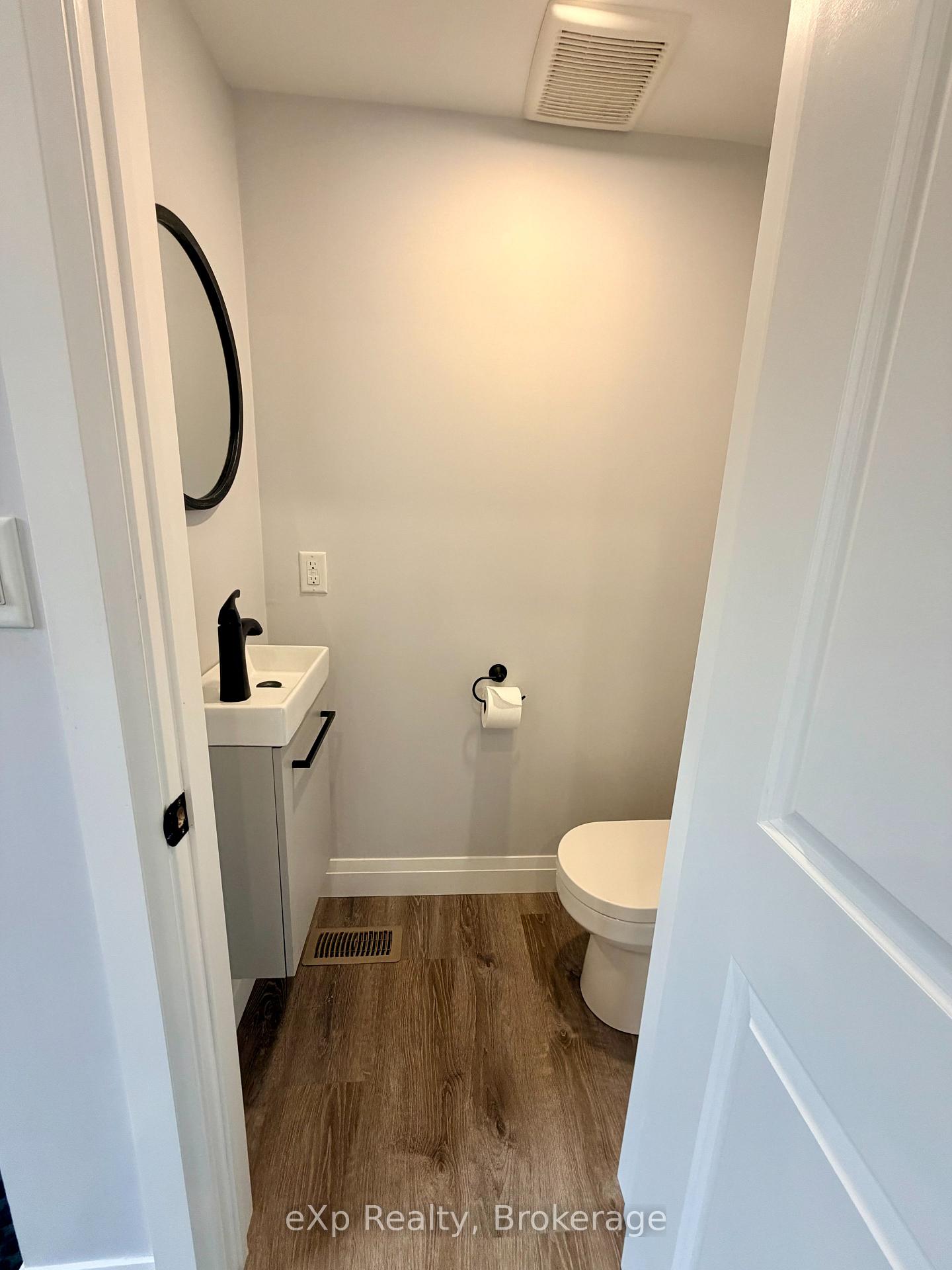 218 2nd Avenue E, Owen Sound — photo 5 of 5