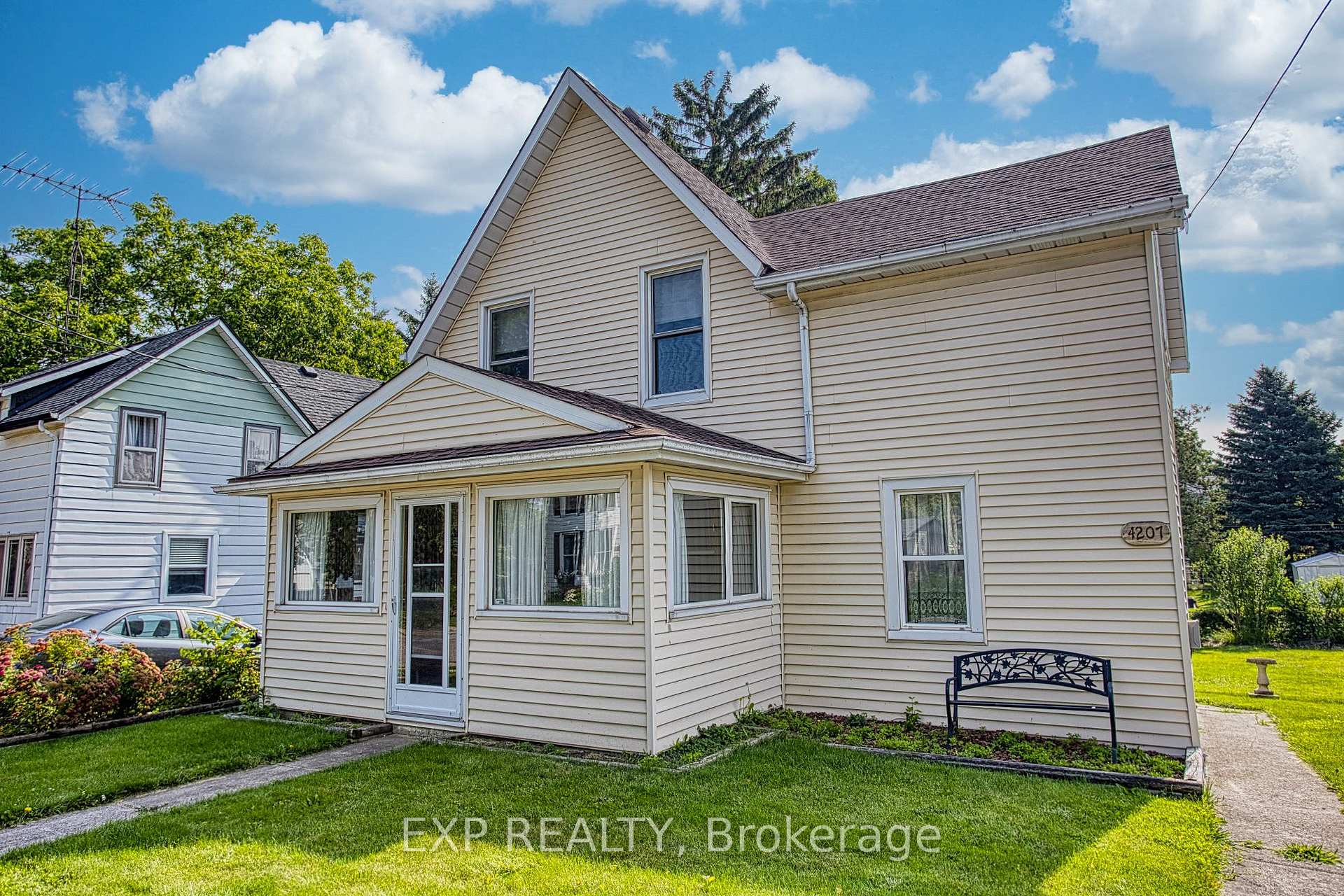 4207 William Street, Lincoln — photo 2 of 5