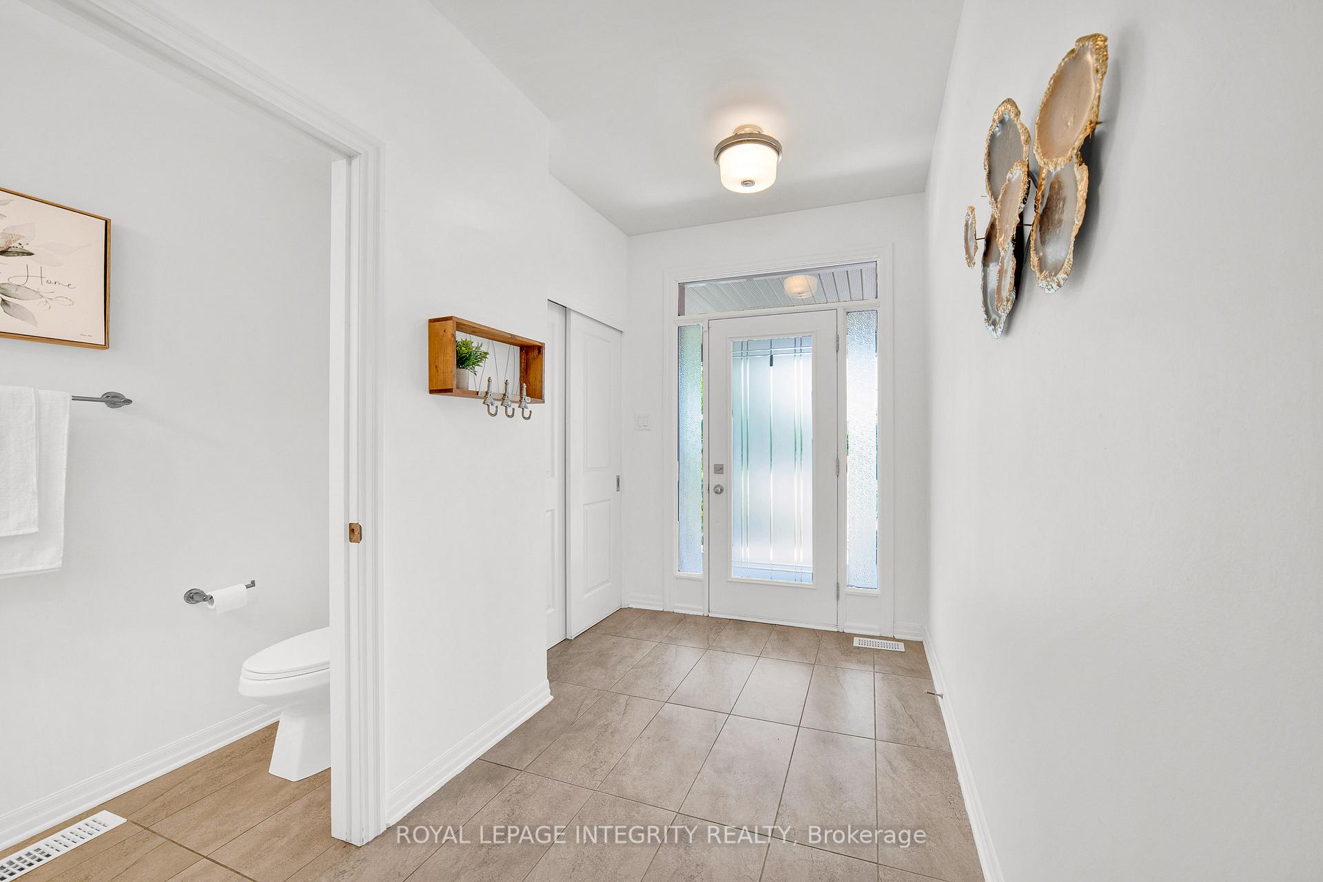 114 Hawkeswood Drive, Blossom Park - Airport and Area — photo 3 of 5