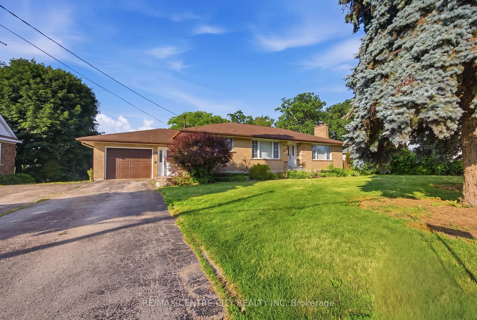303 Simcoe Street, Tillsonburg, ON N4G 2J5 — Tillsonburg, Ontario