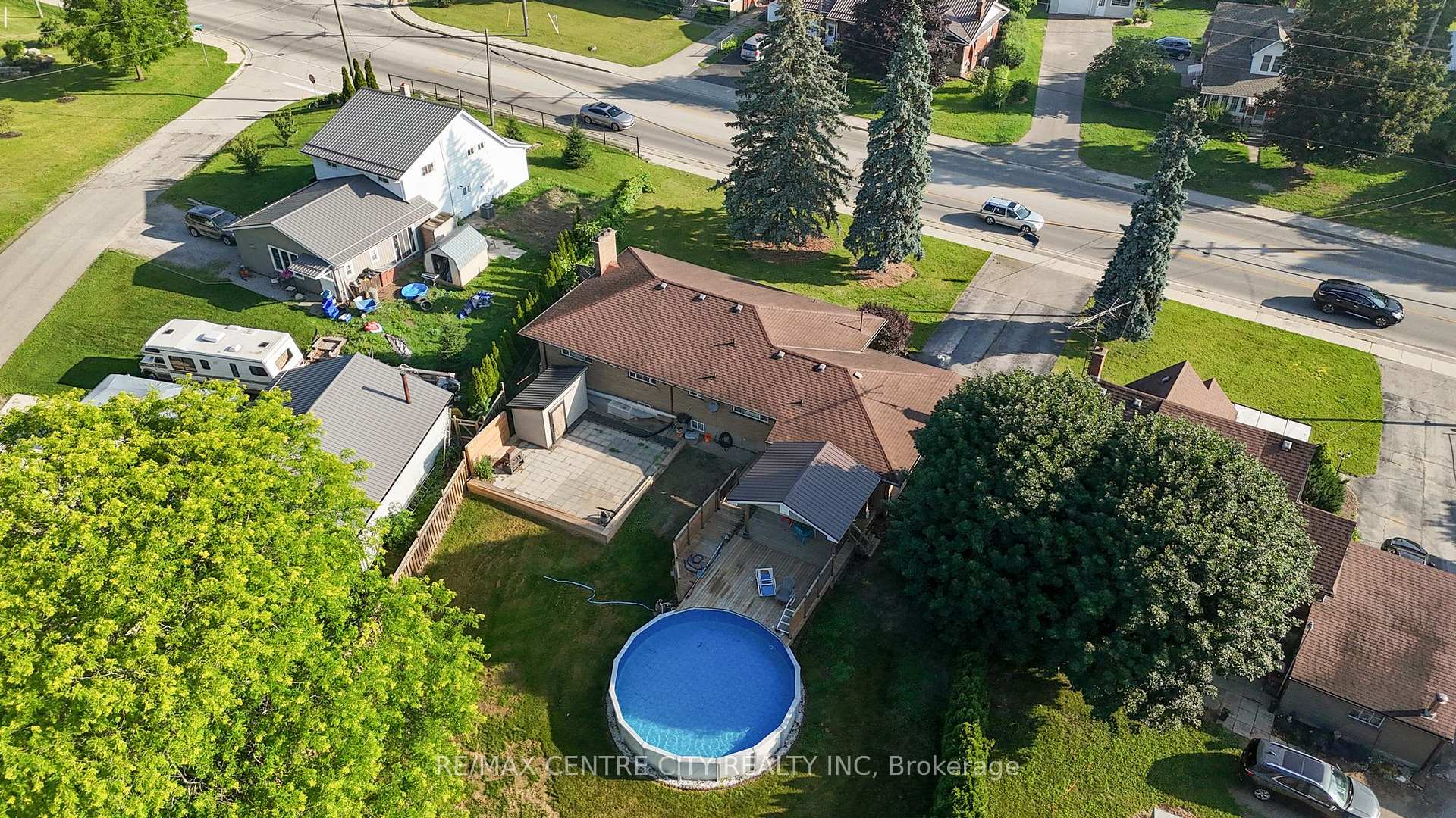 303 Simcoe Street, Tillsonburg — photo 3 of 5