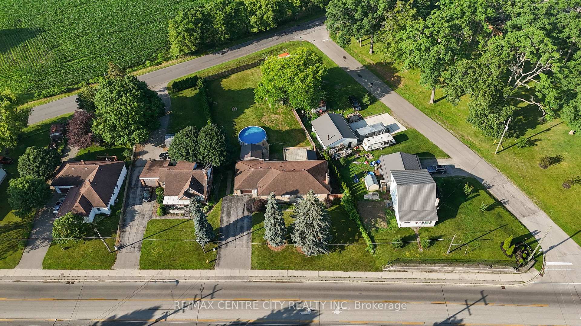 303 Simcoe Street, Tillsonburg — photo 4 of 5