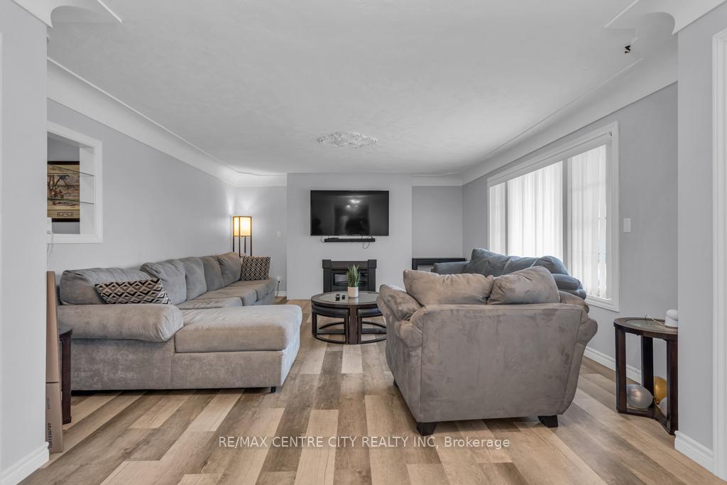 303 Simcoe Street, Tillsonburg — photo 5 of 5
