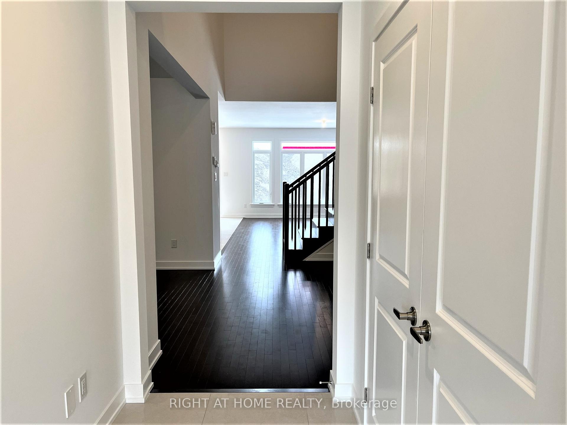 902 Duxbury Lane, Blossom Park - Airport and Area — photo 4 of 5
