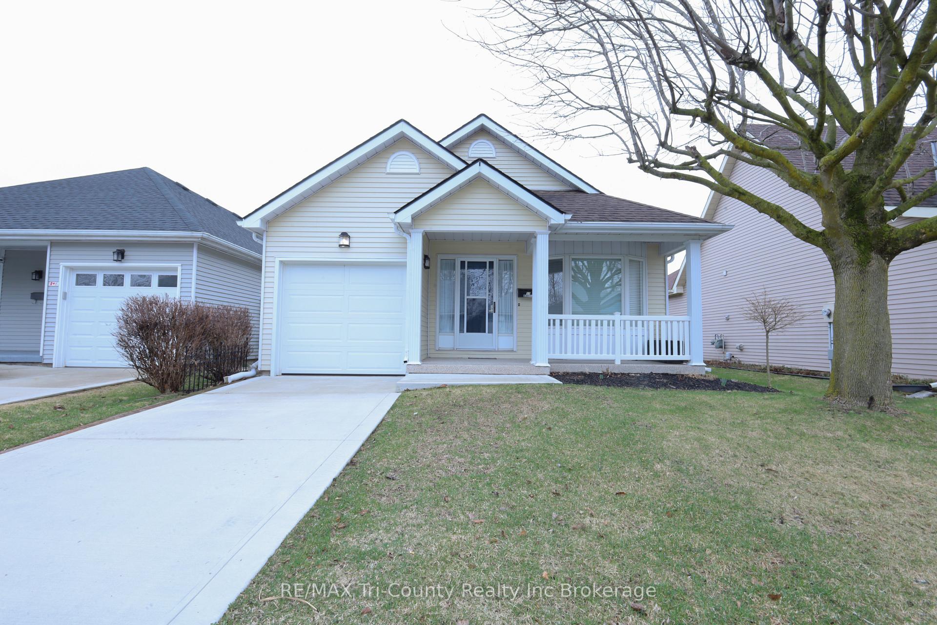 33 Wilkins Crescent, Tillsonburg, ON N4G 5M6 — Tillsonburg, Ontario