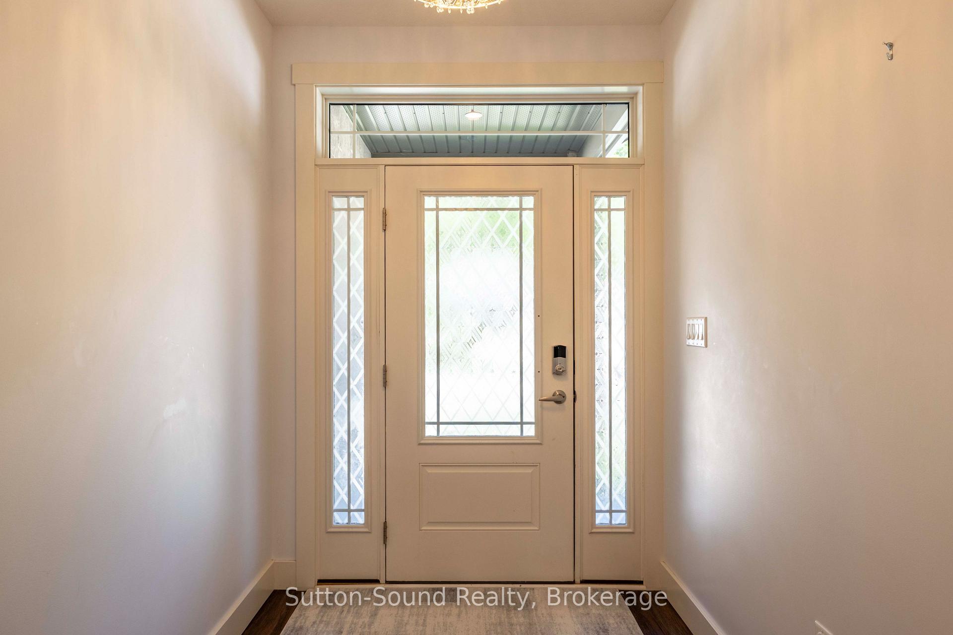 315 6th Avenue W, Owen Sound — photo 3 of 5