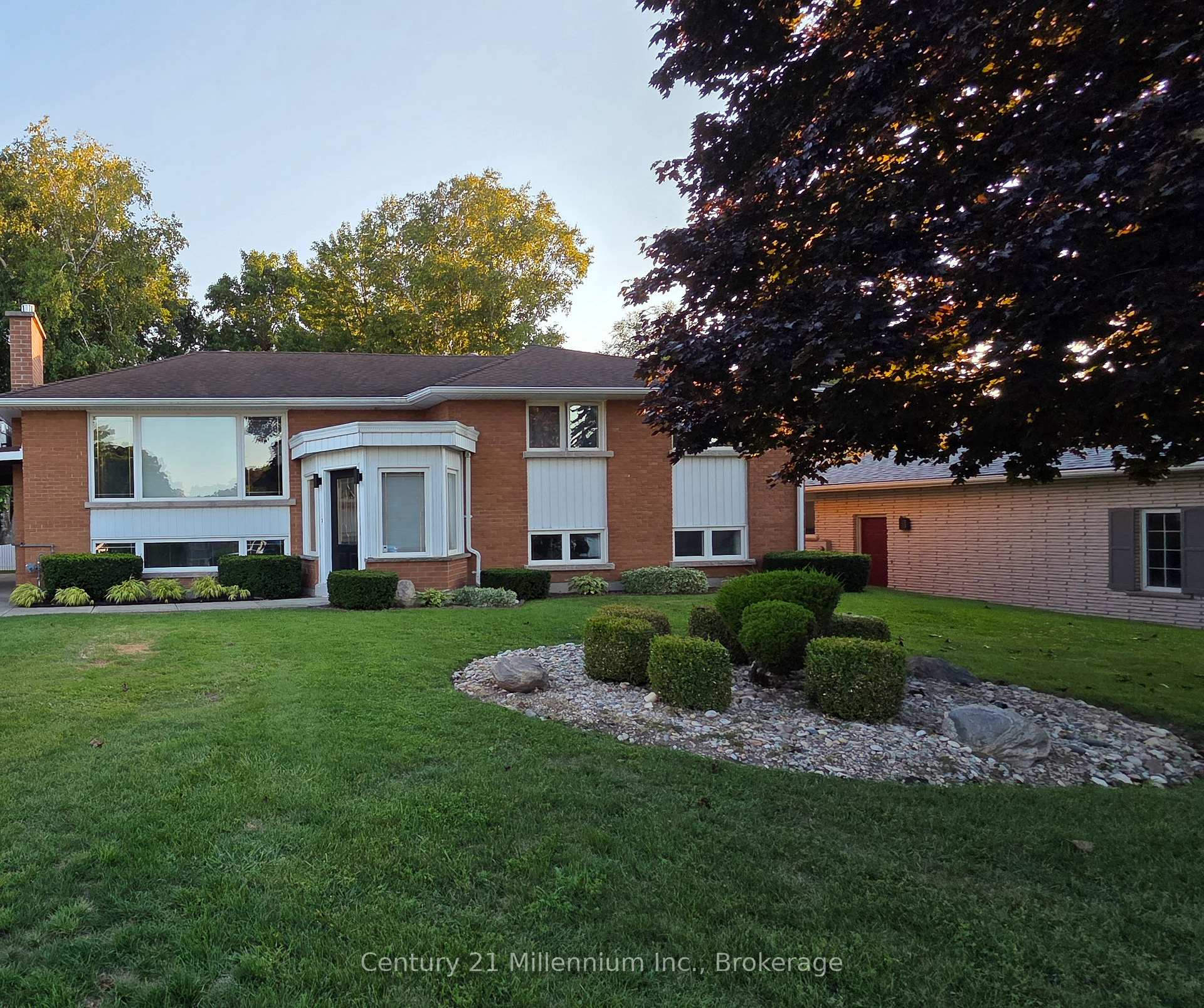 398 Kingsway Street E Unit 2, Kincardine, ON N2Z 1W3 — Kincardine, Ontario