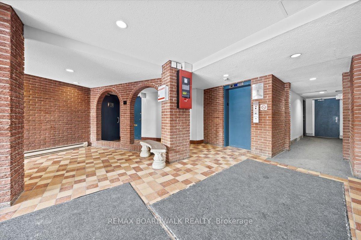 2044 Arrowsmith Drive 108A, Beacon Hill North - South and Area — photo 5 of 5