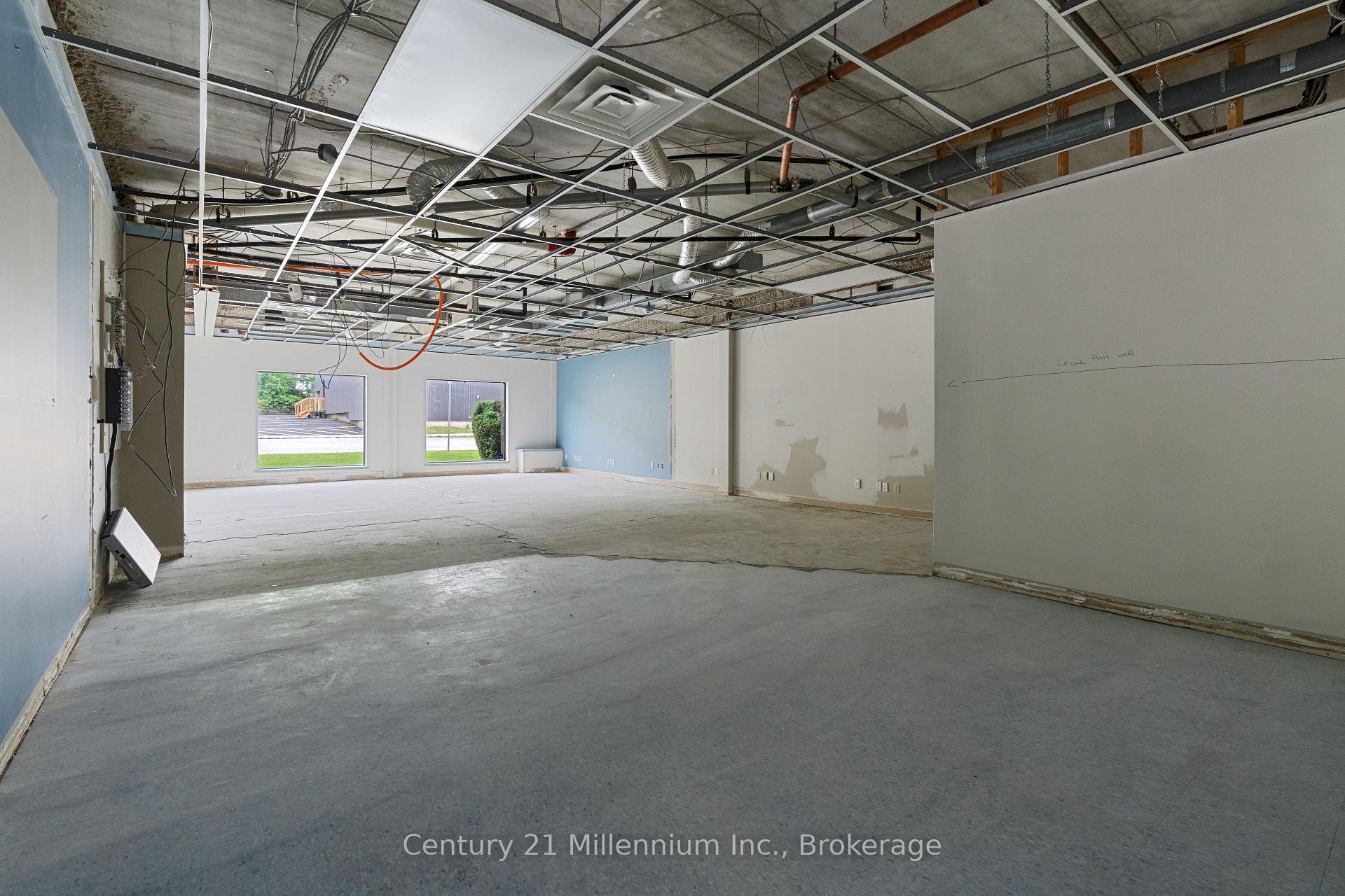1717 2nd Avenue 220, Owen Sound — photo 3 of 5