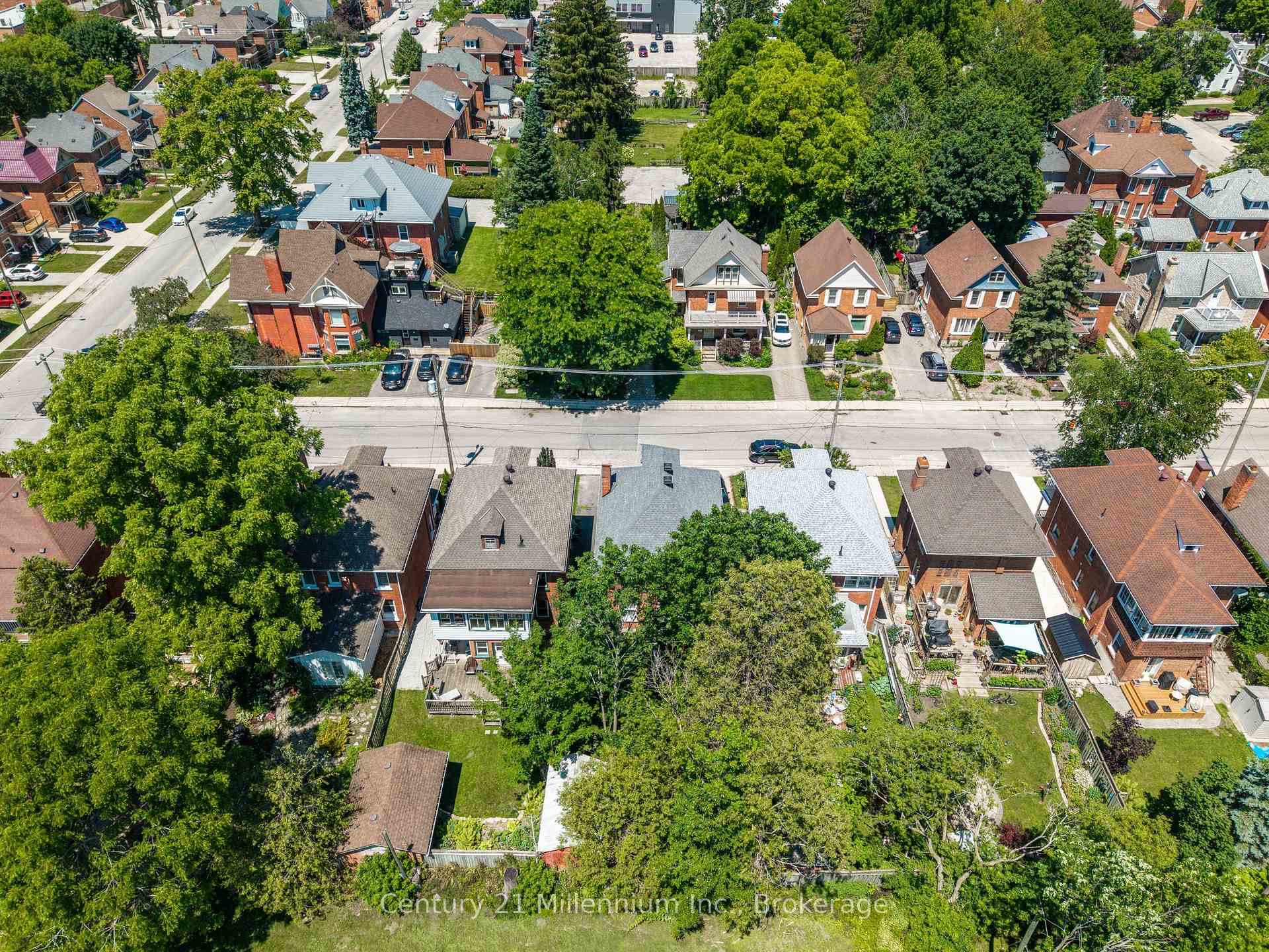 329 7th Street E, Owen Sound — photo 3 of 5