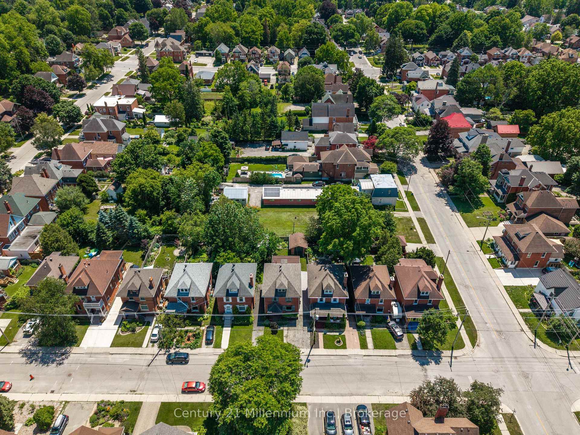 329 7th Street E, Owen Sound — photo 4 of 5