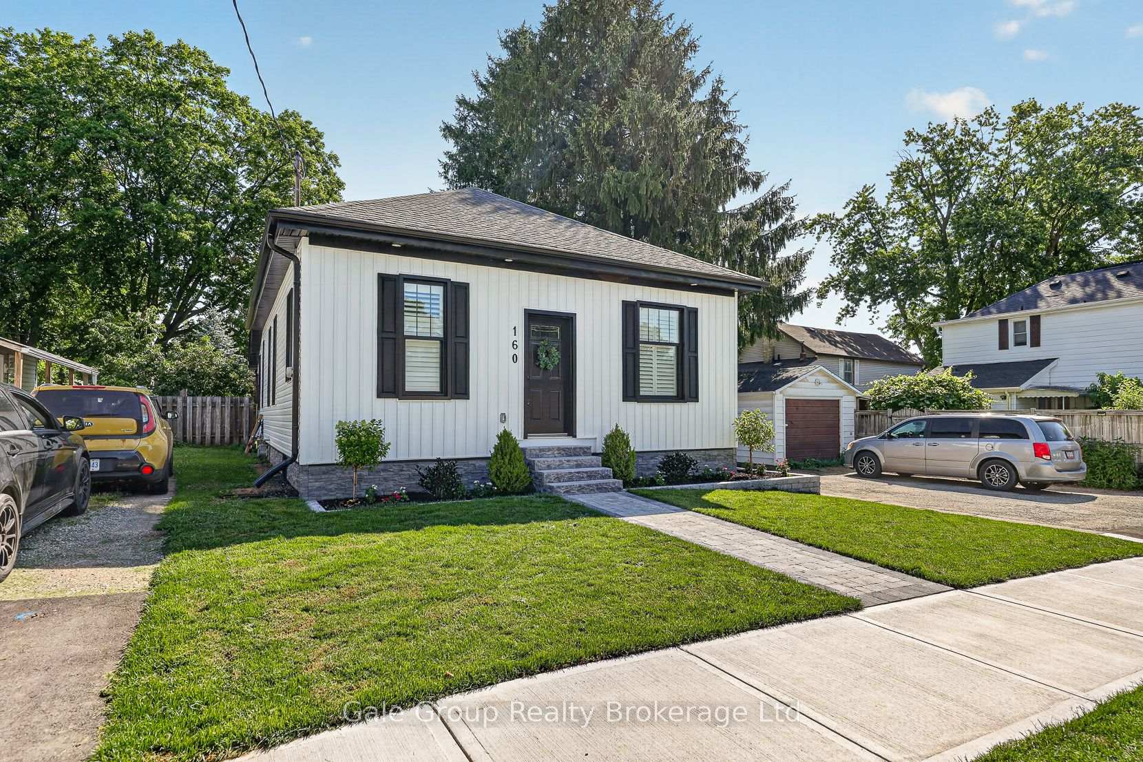 160 John Street, Ingersoll — photo 3 of 5