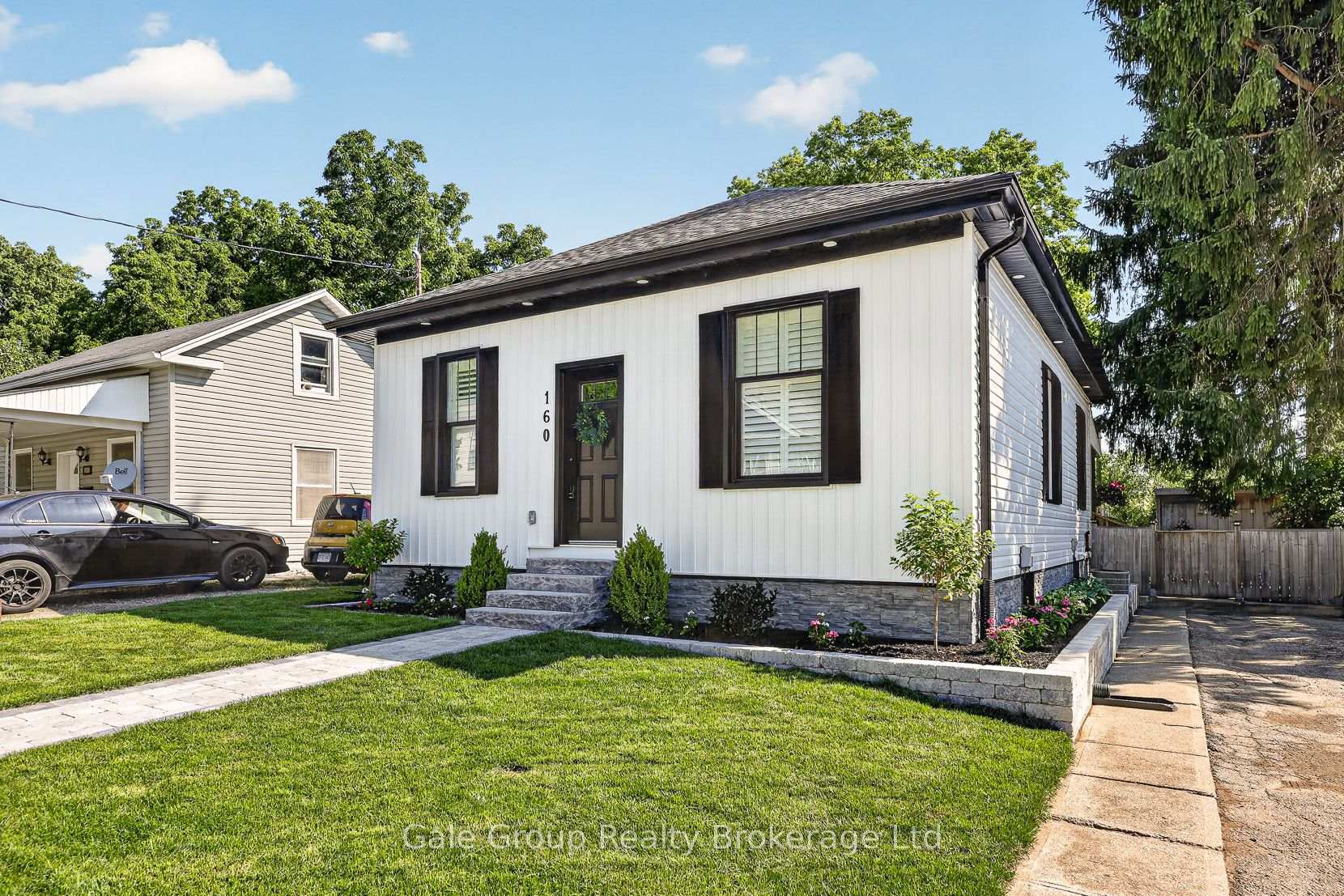 160 John Street, Ingersoll — photo 4 of 5