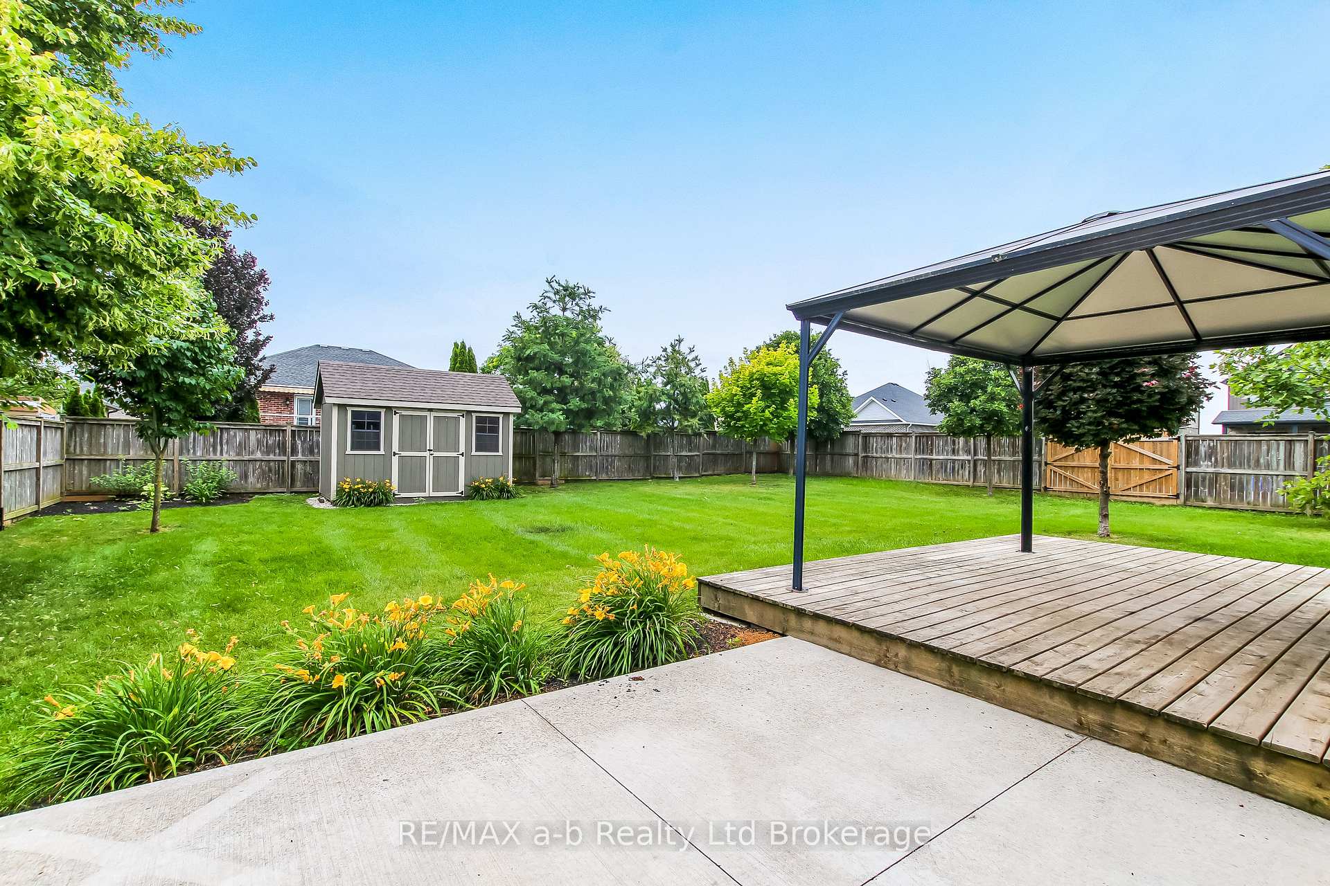 39 Primrose Drive, Tillsonburg — photo 3 of 5