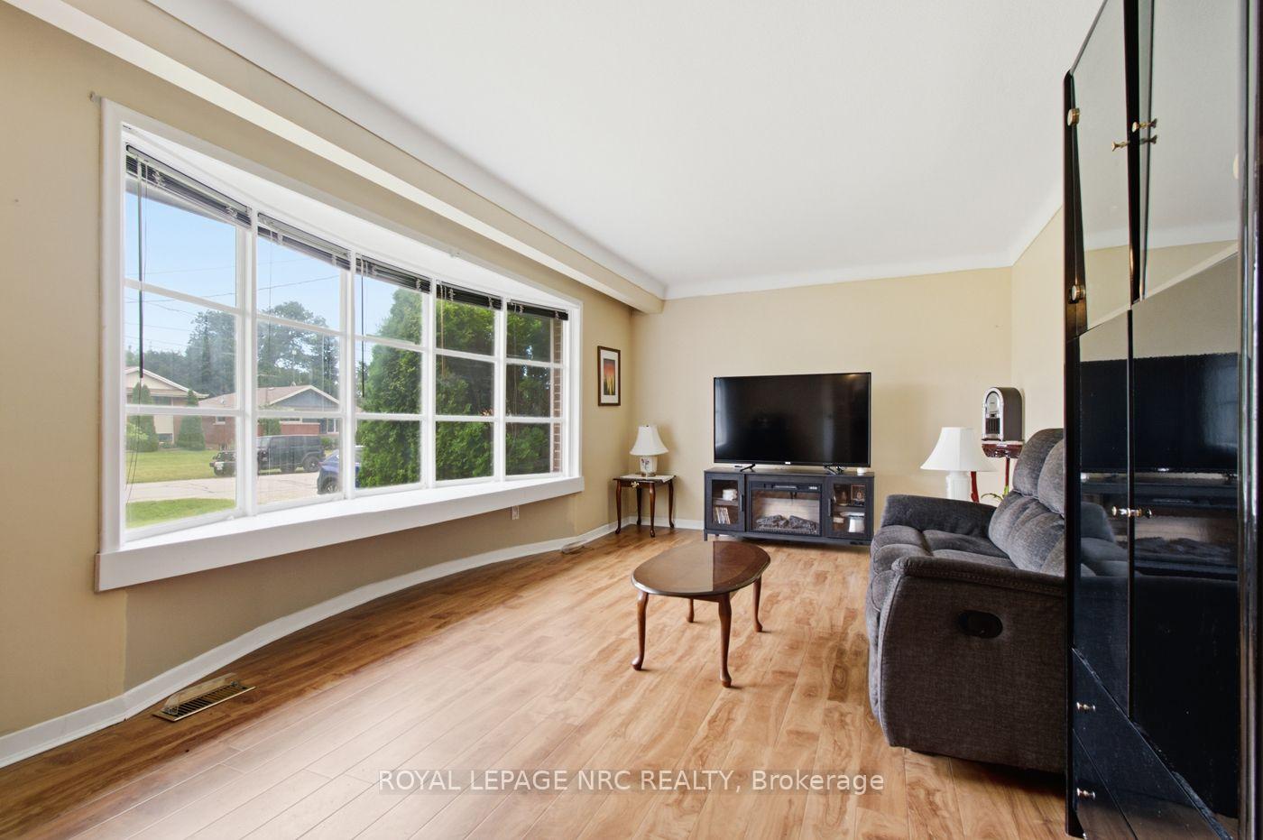 4381 Jackson Street, Lincoln — photo 4 of 5