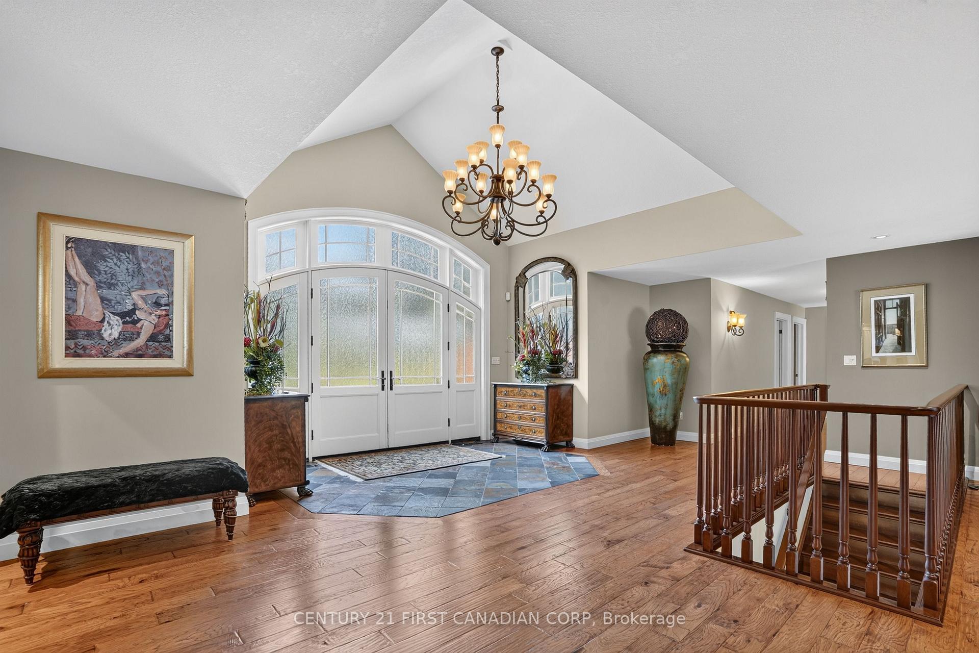 20 Stubbs Court, Tillsonburg — photo 2 of 5