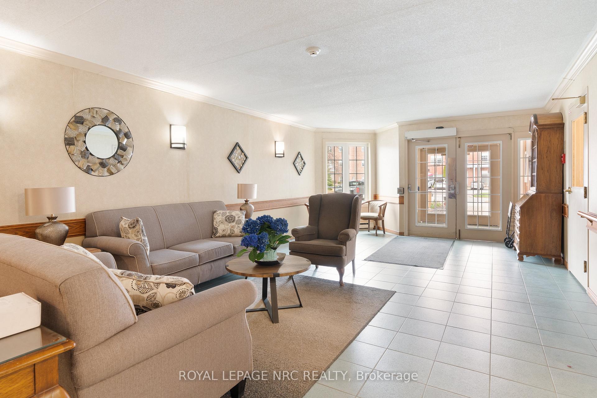 3420 Frederick Avenue 115, Lincoln — photo 3 of 5