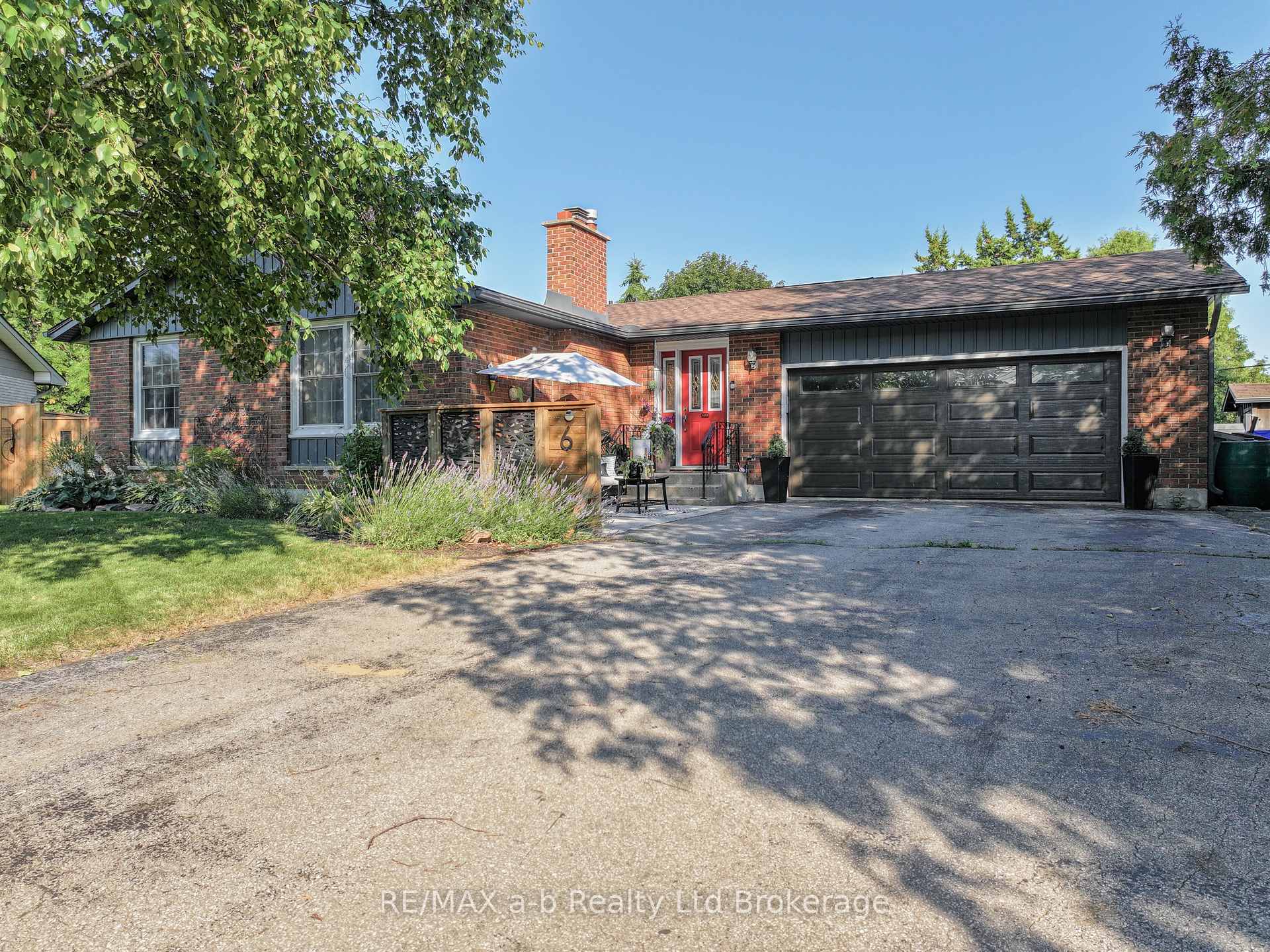 6 Camdon Court, Tillsonburg — photo 2 of 5