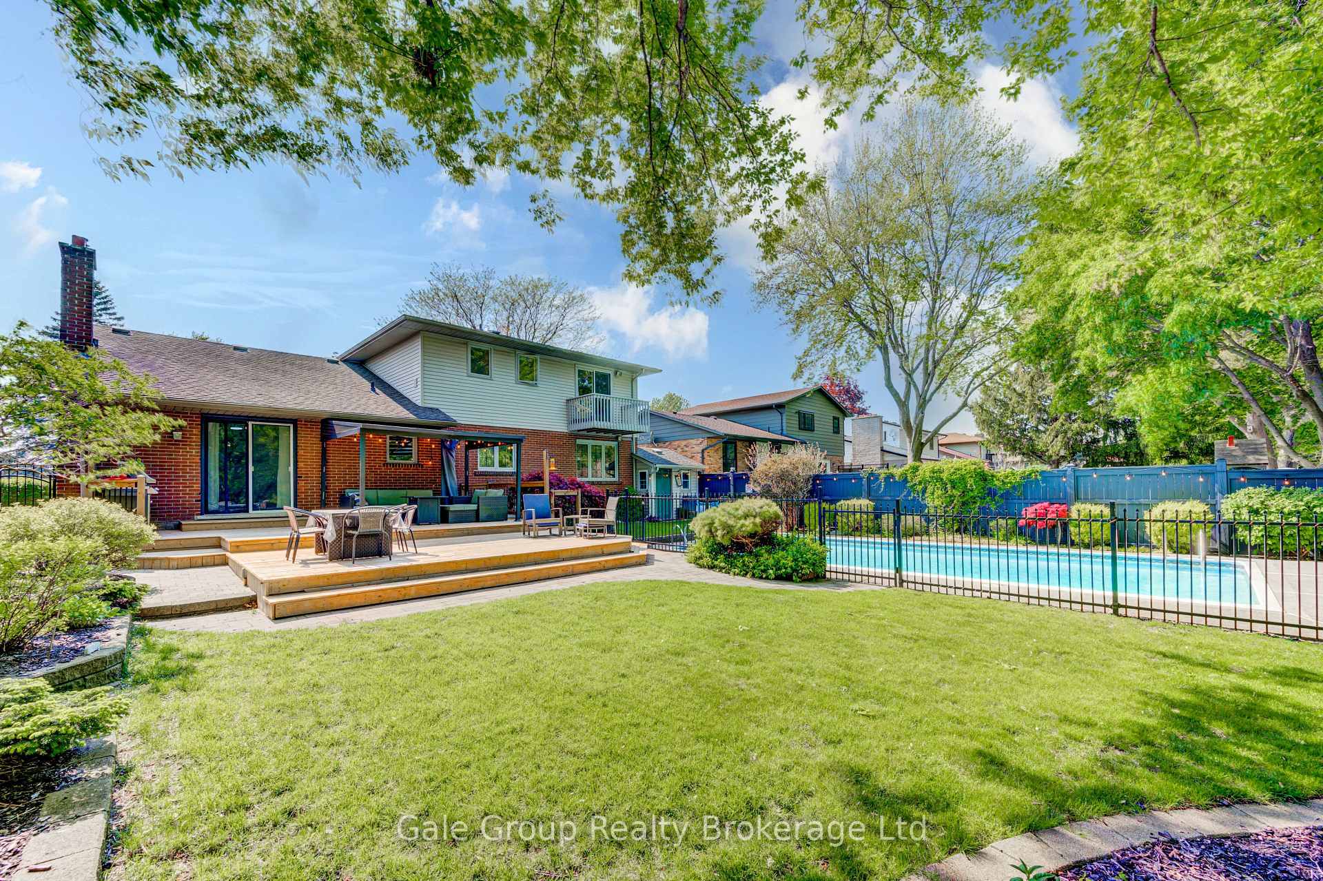 24 Van Norman Drive, Tillsonburg — photo 2 of 5