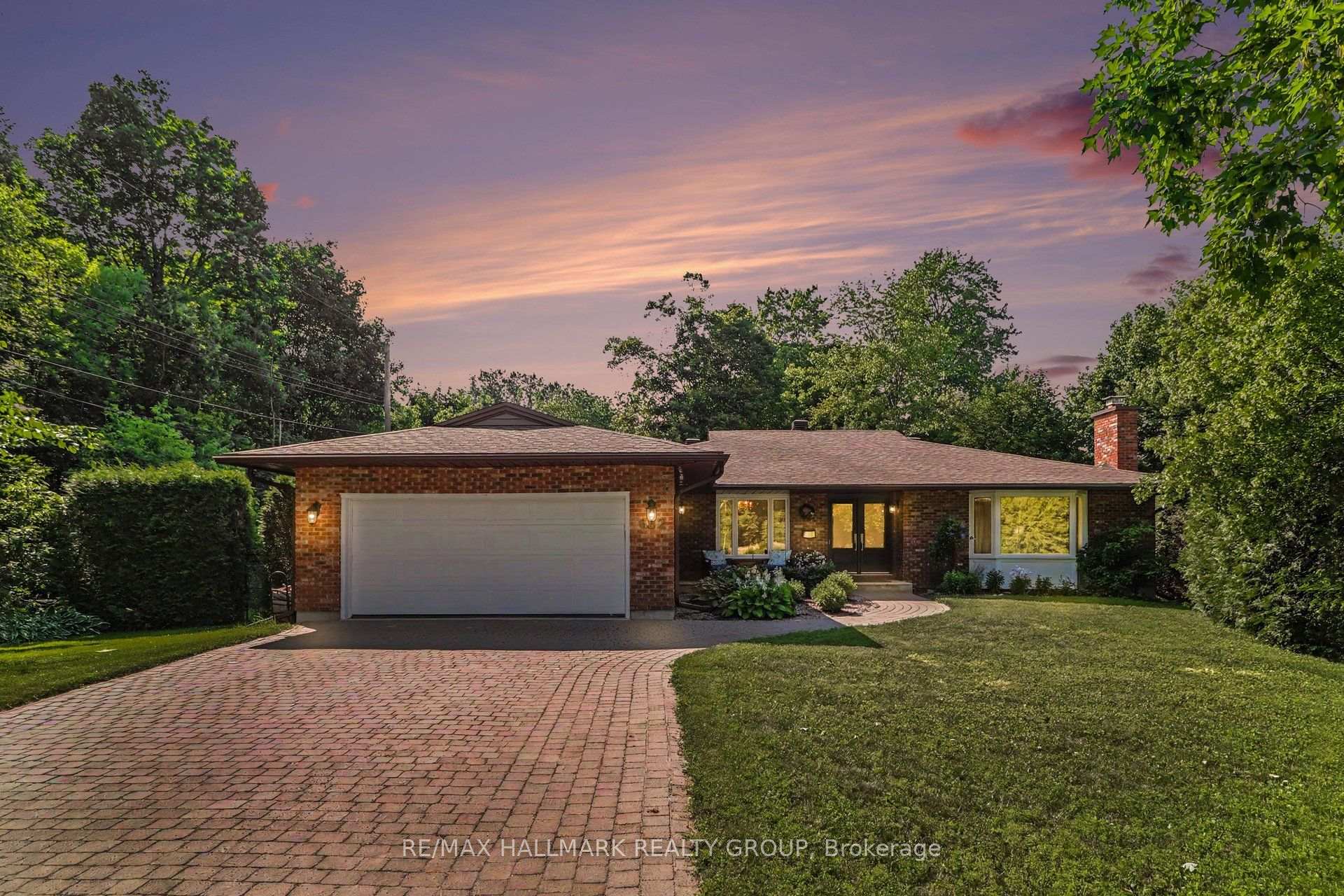 682 Kama Place, Beacon Hill North - South and Area, ON K1J 8W2 — Beacon Hill North - South and Area, Ontario