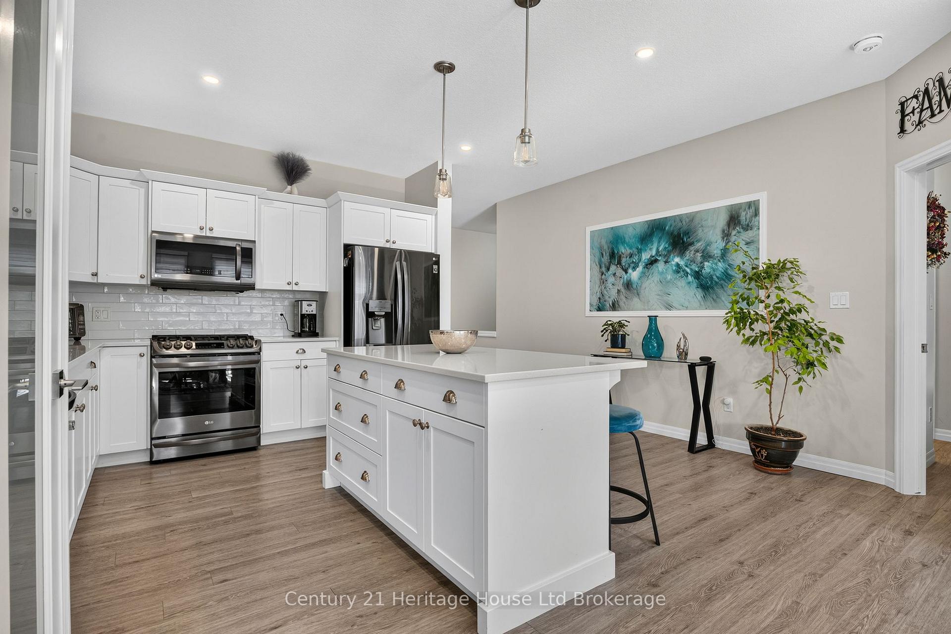 16 Huntley Avenue, Tillsonburg — photo 4 of 5