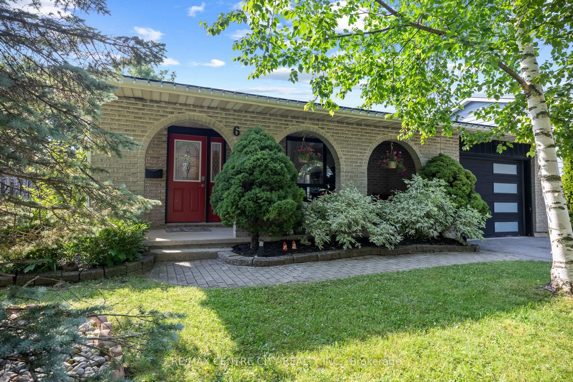 684 Macyoung Drive, Kincardine — photo 2 of 5