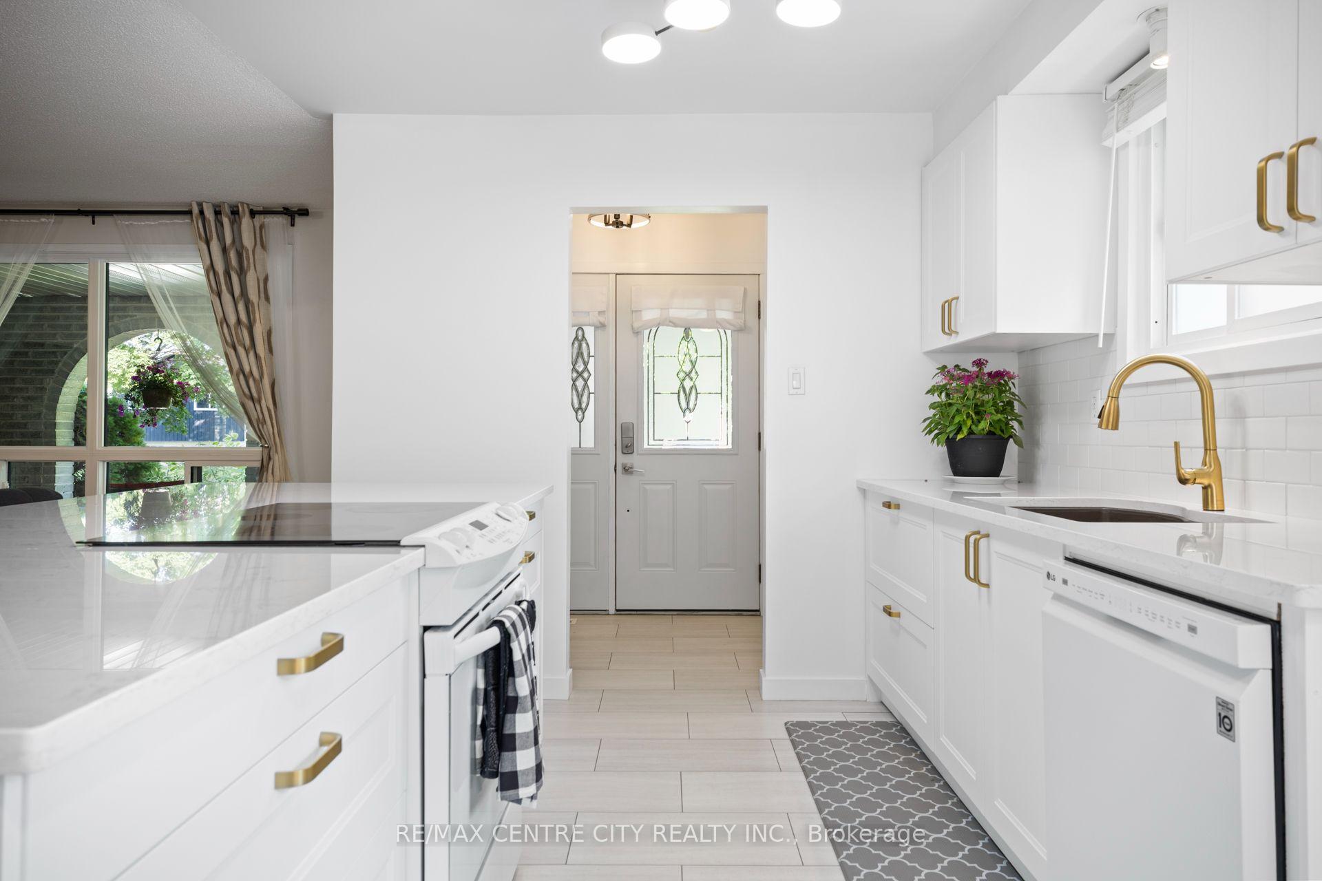 684 Macyoung Drive, Kincardine — photo 4 of 5